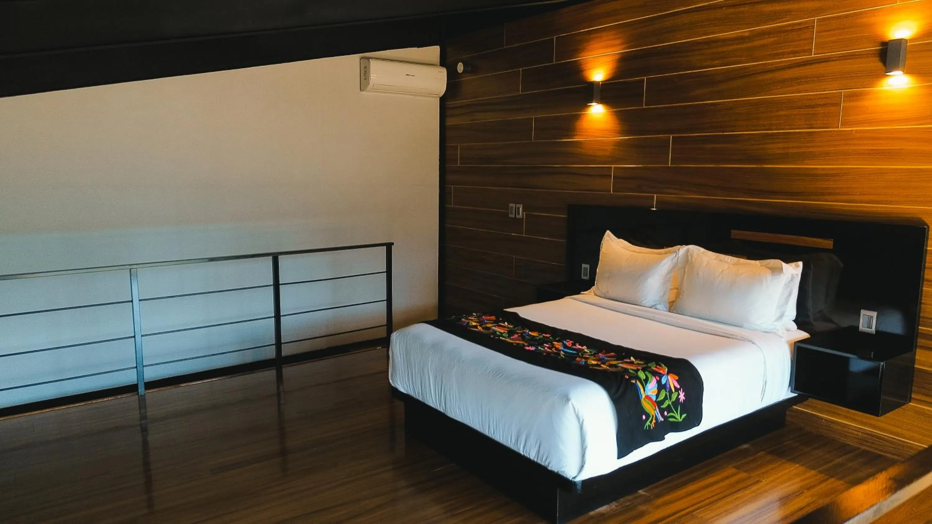 Bed in Origen75 Loft - Villas - Skypool - Viñedo, Valle de Guadalupe
