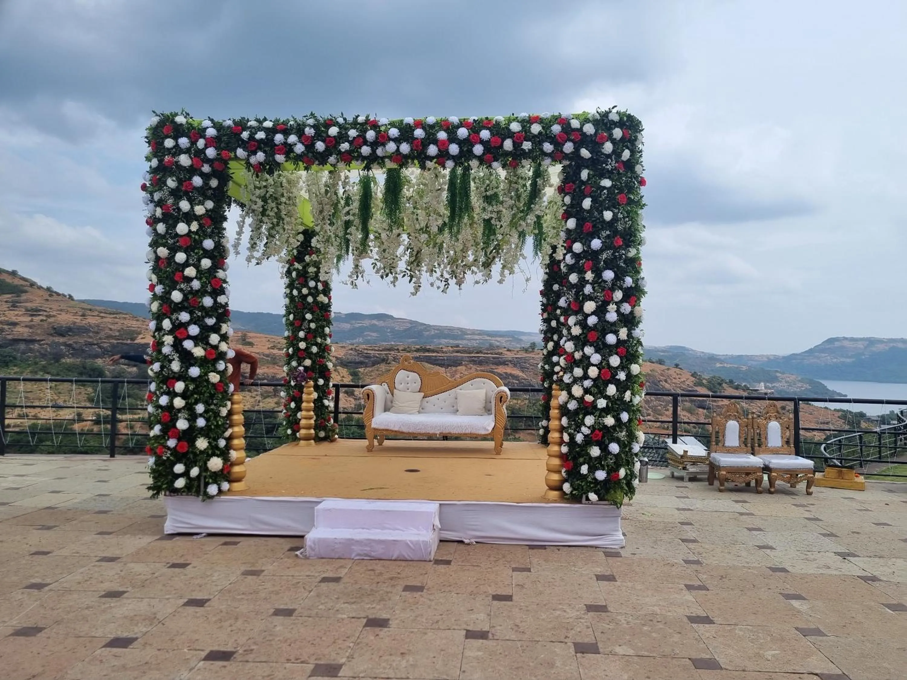 Upper Deck Resort - Stay and Relax at the Highest Peak Lonavala