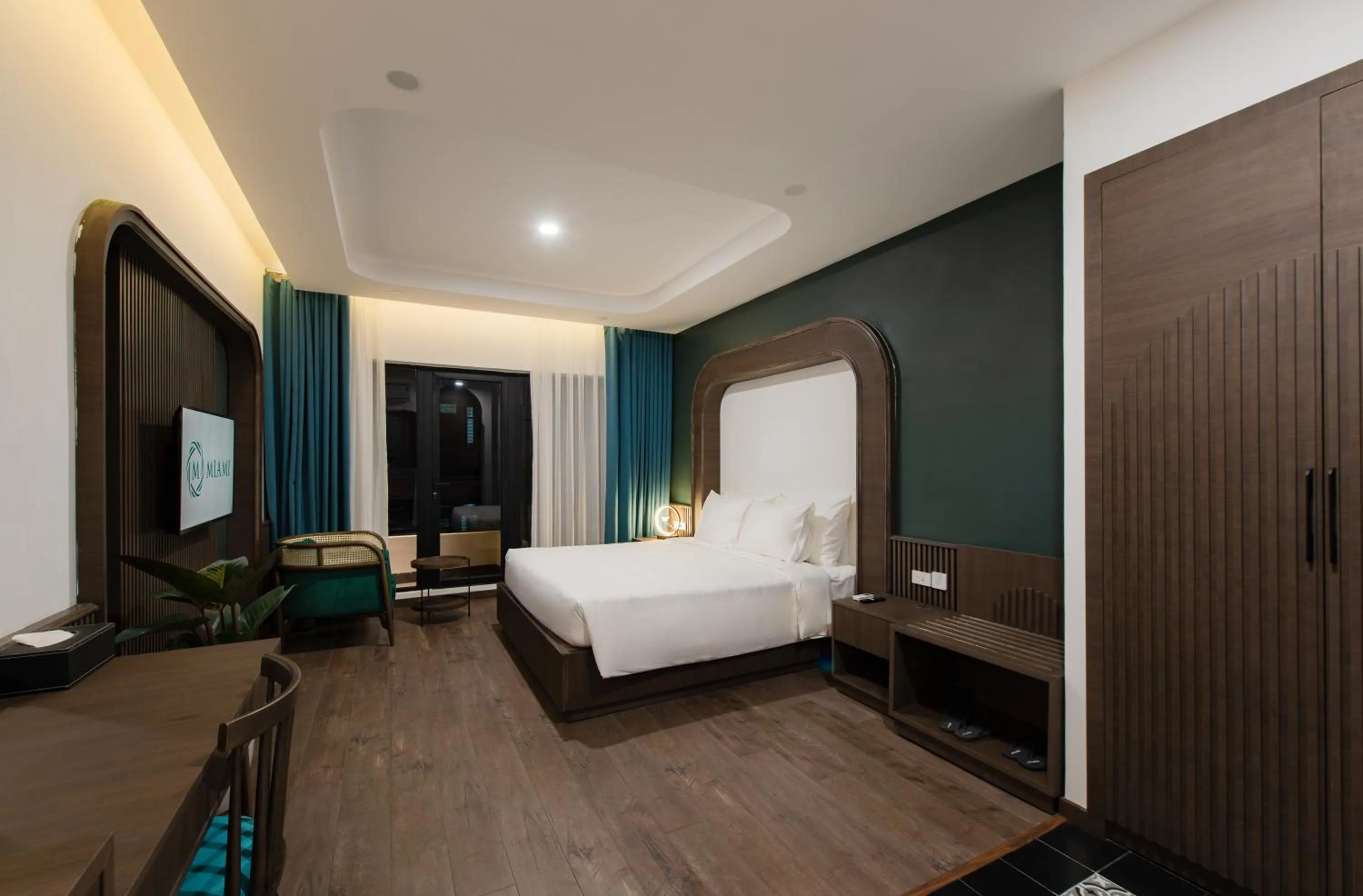 Photo of the whole room, Bed in Khách sạn gần biển Miami Tuy Hoà Phú Yên