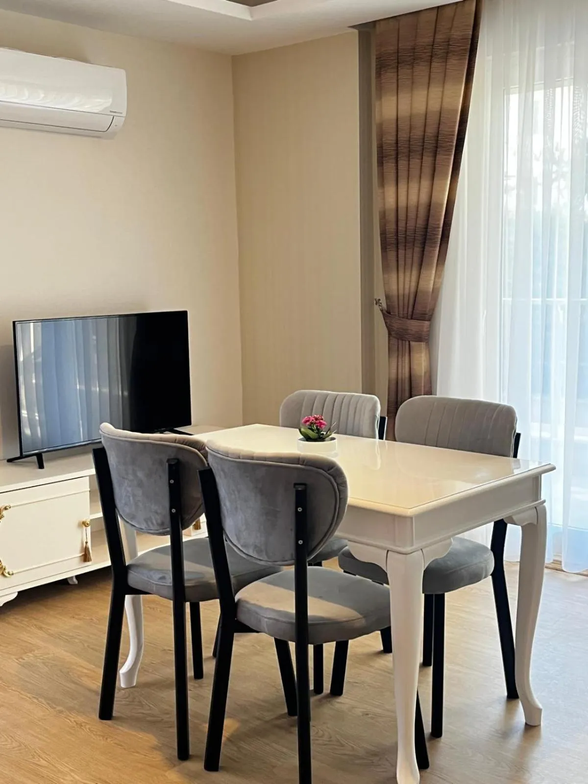 Dining area in Onix Apart Hotel