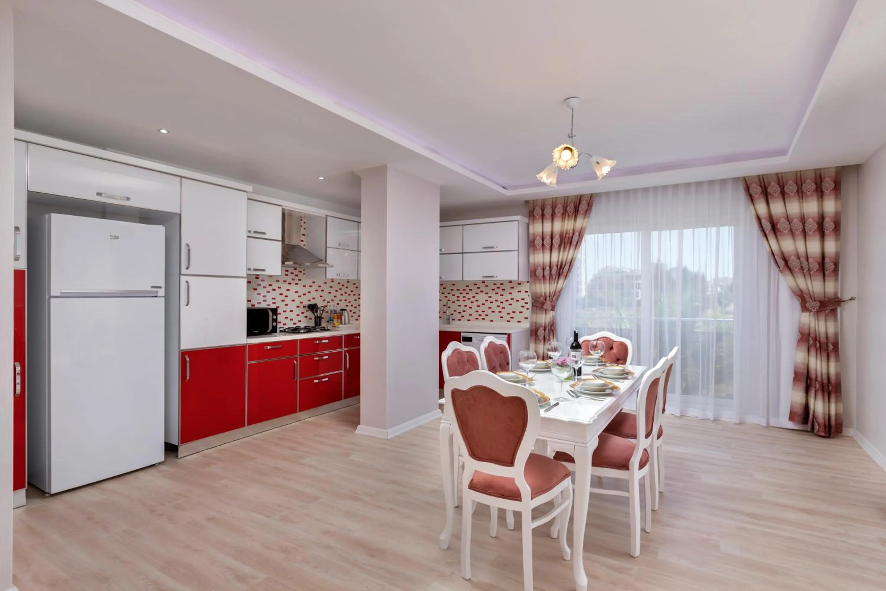 Kitchen or kitchenette in Onix Apart Hotel