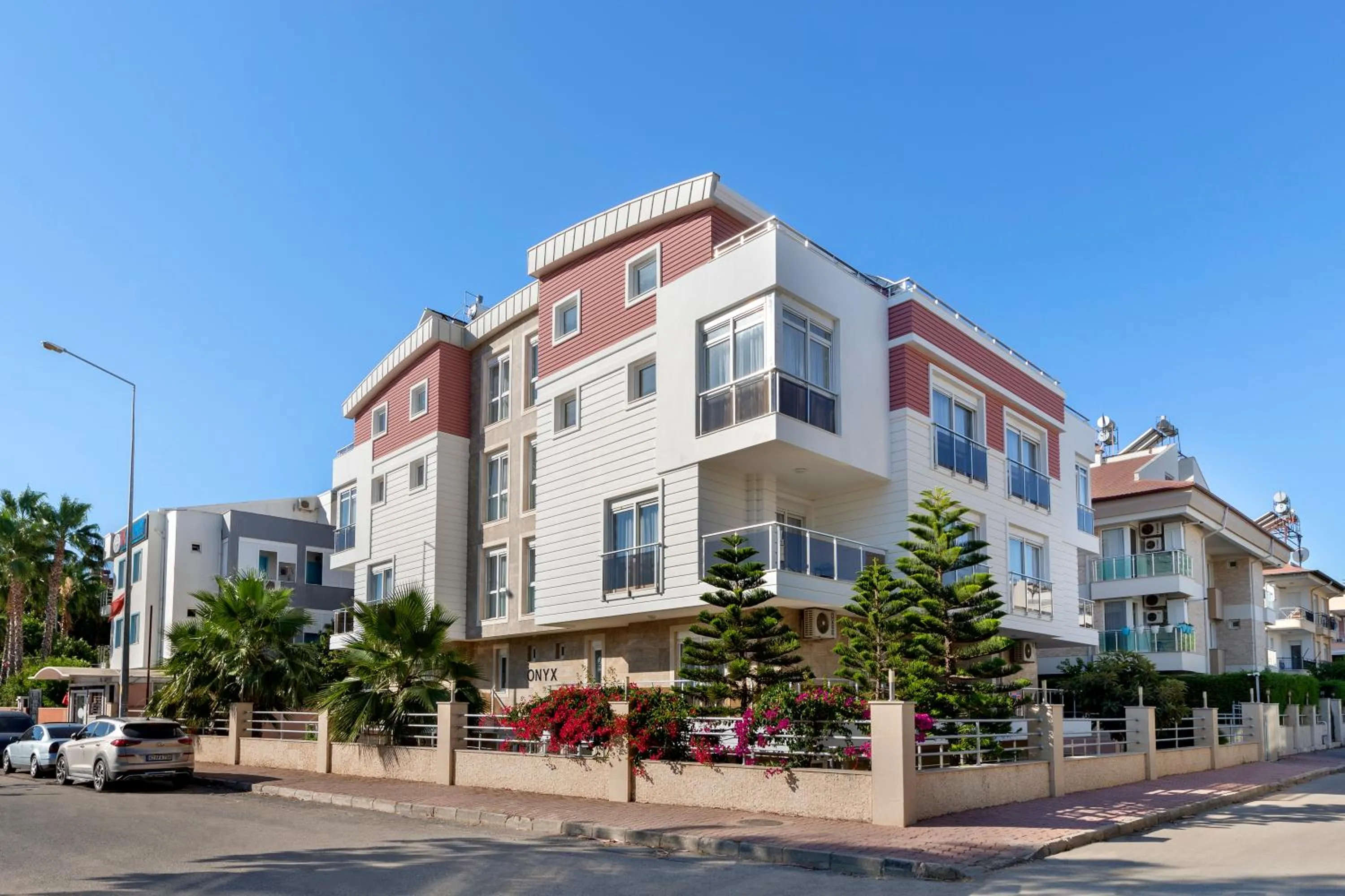 Property building in Onix Apart Hotel