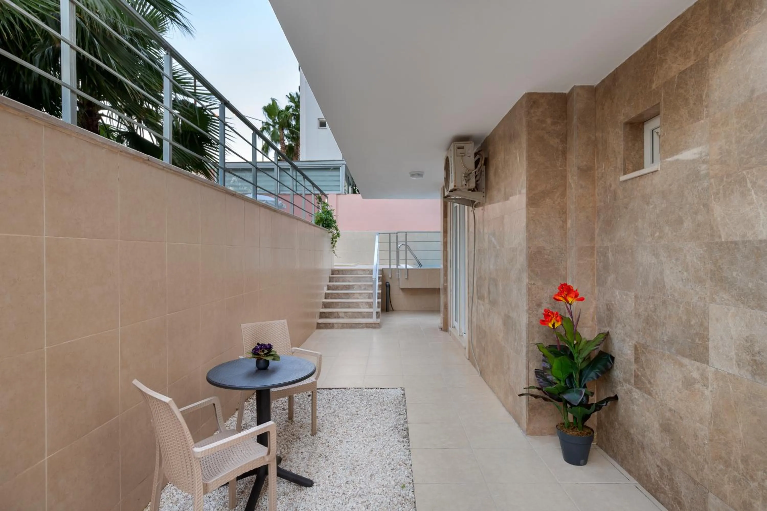 Patio in Onix Apart Hotel