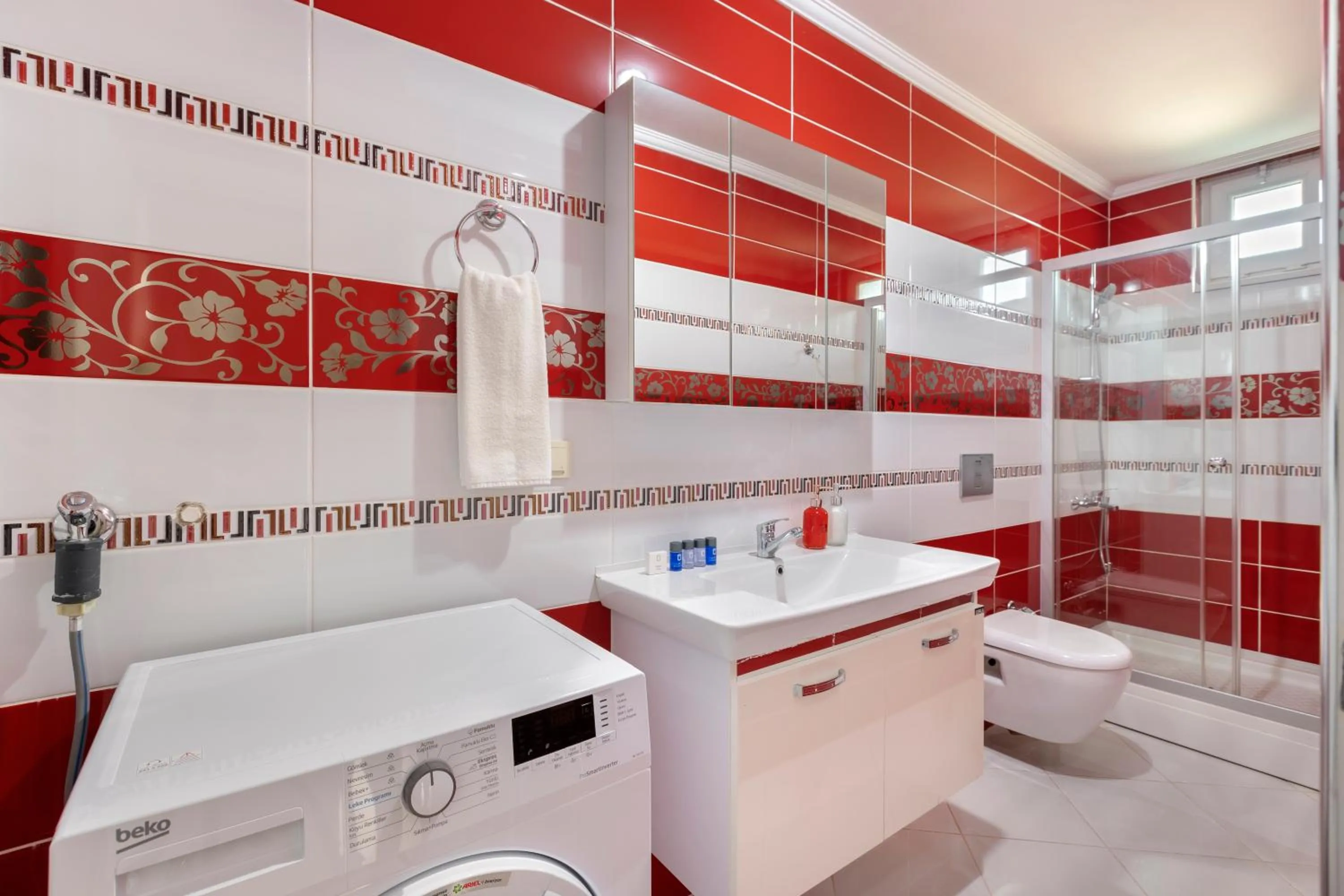 Shower in Onix Apart Hotel