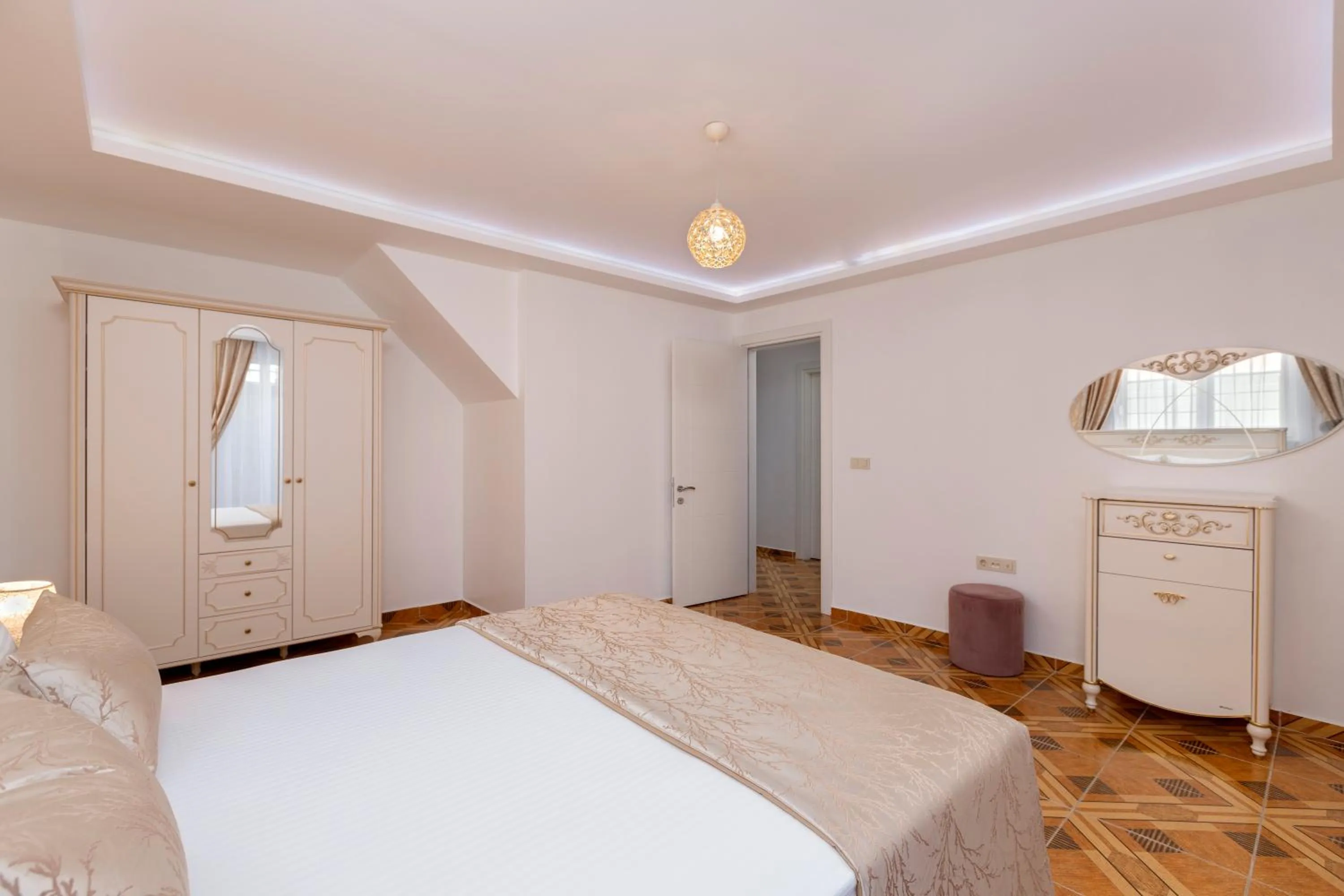 Bed in Onix Apart Hotel