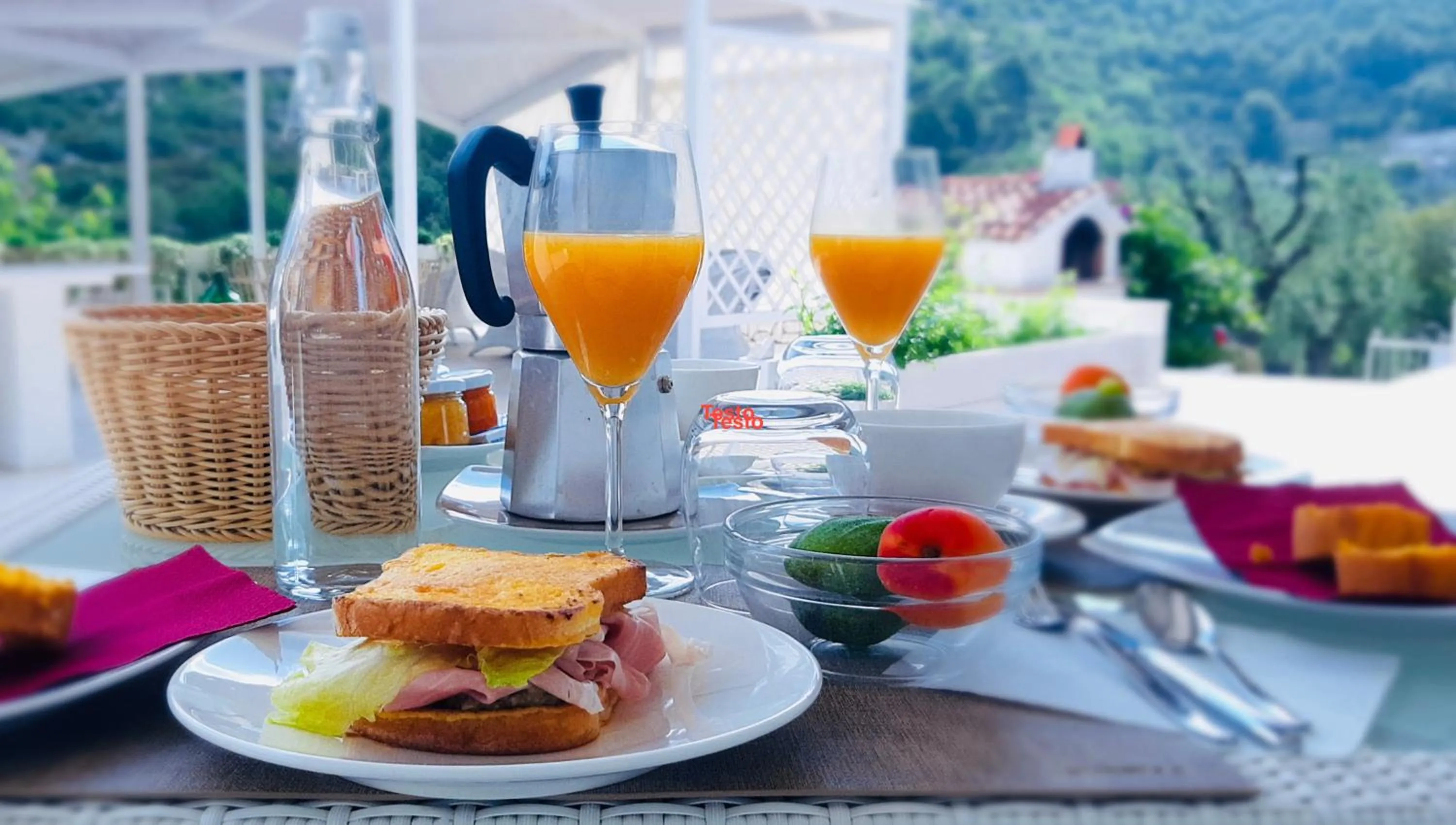 Lounge or bar in La Locanda della Castellana adults only