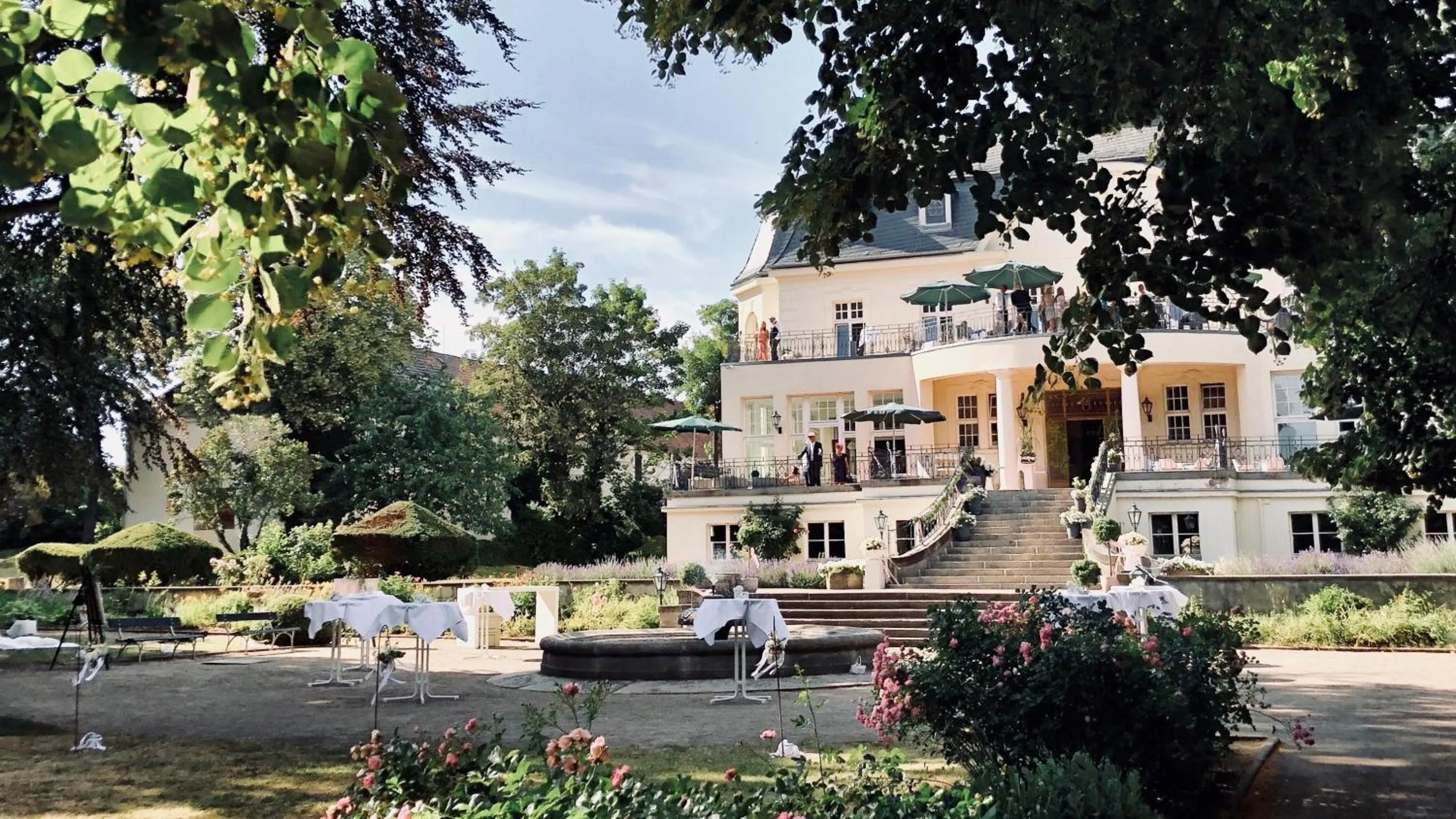 Property building in Hotel Schloss Teutschenthal