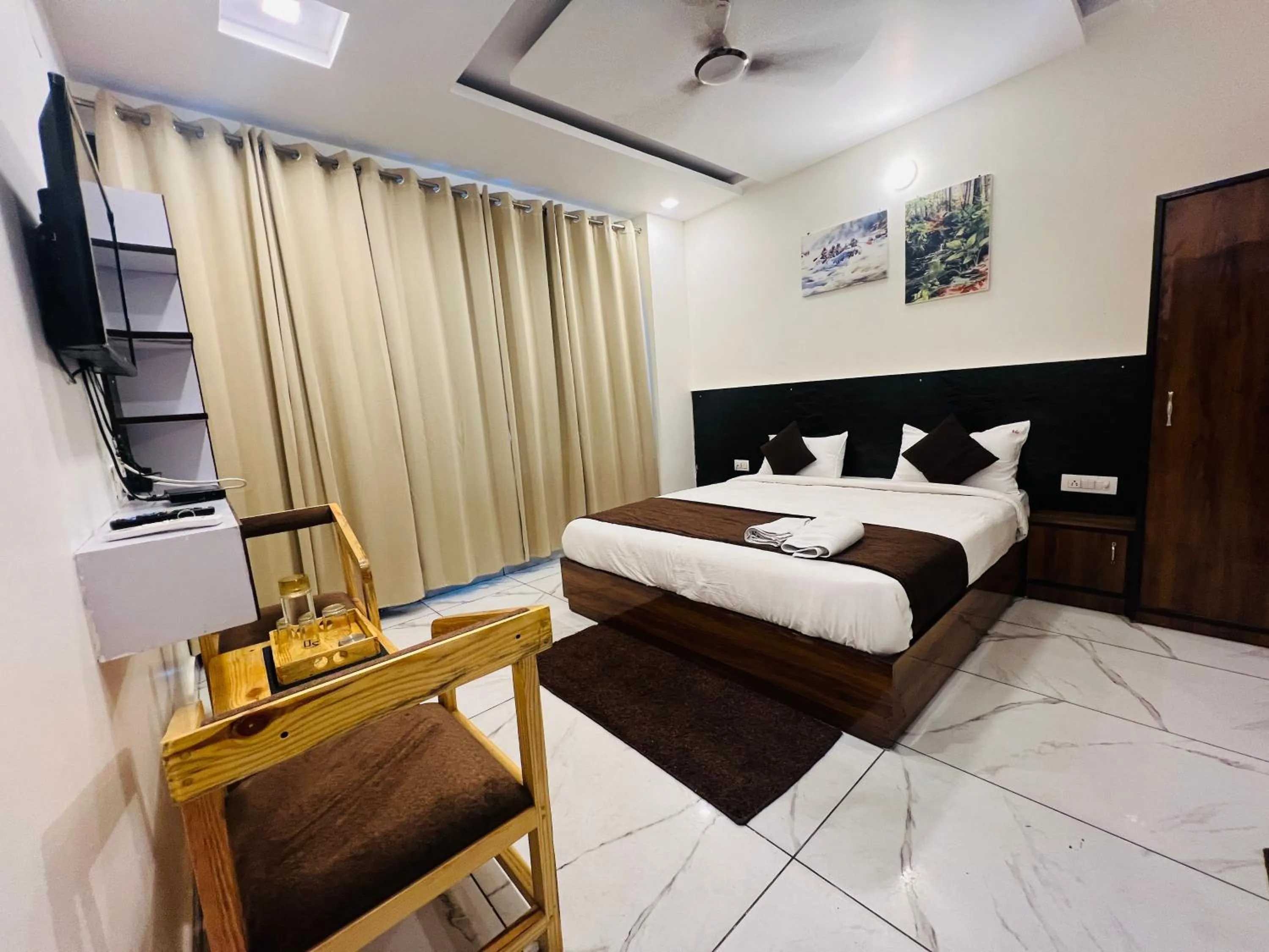 Bed in The Royal Galaxy