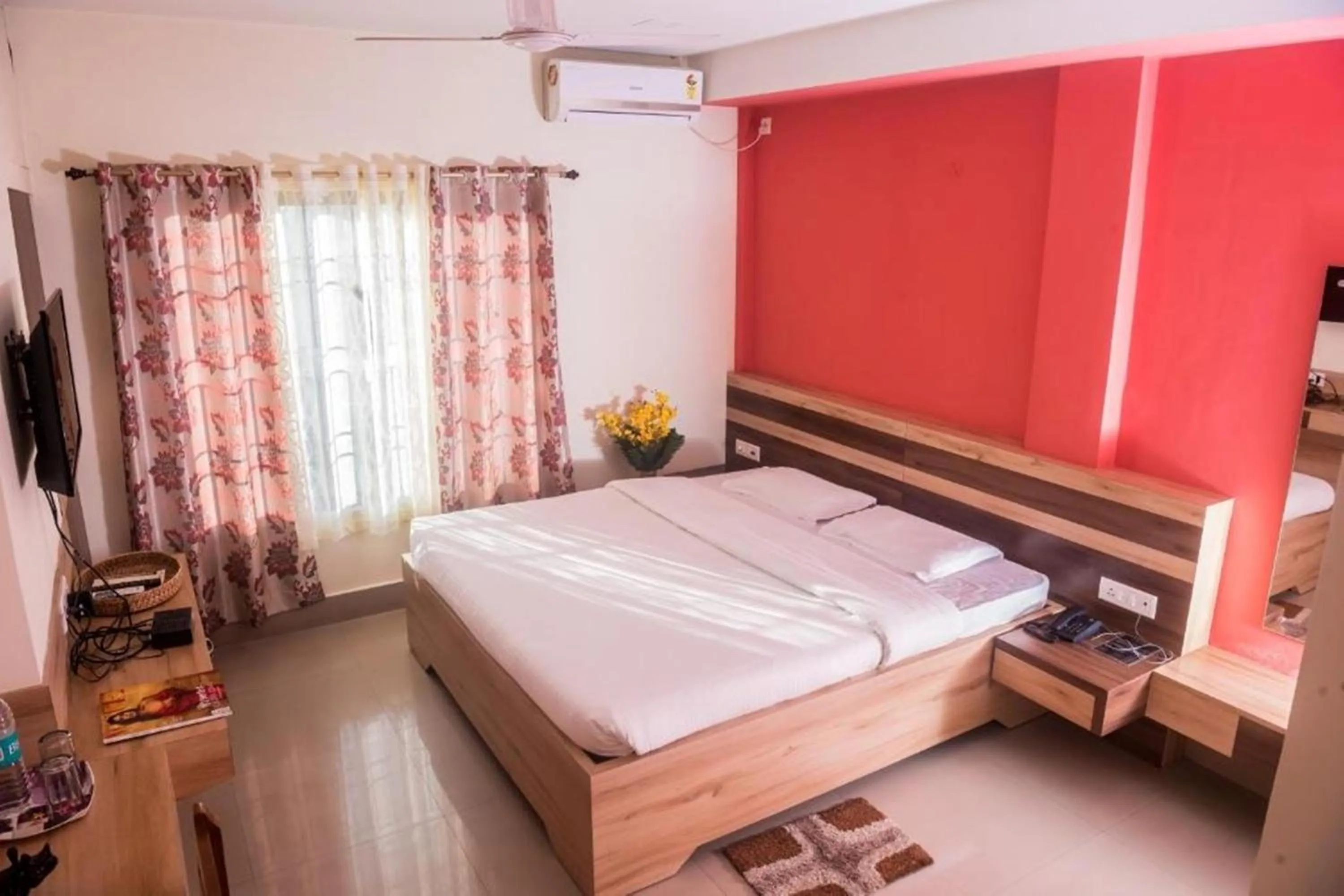 Bed in Hotel Aatreyee