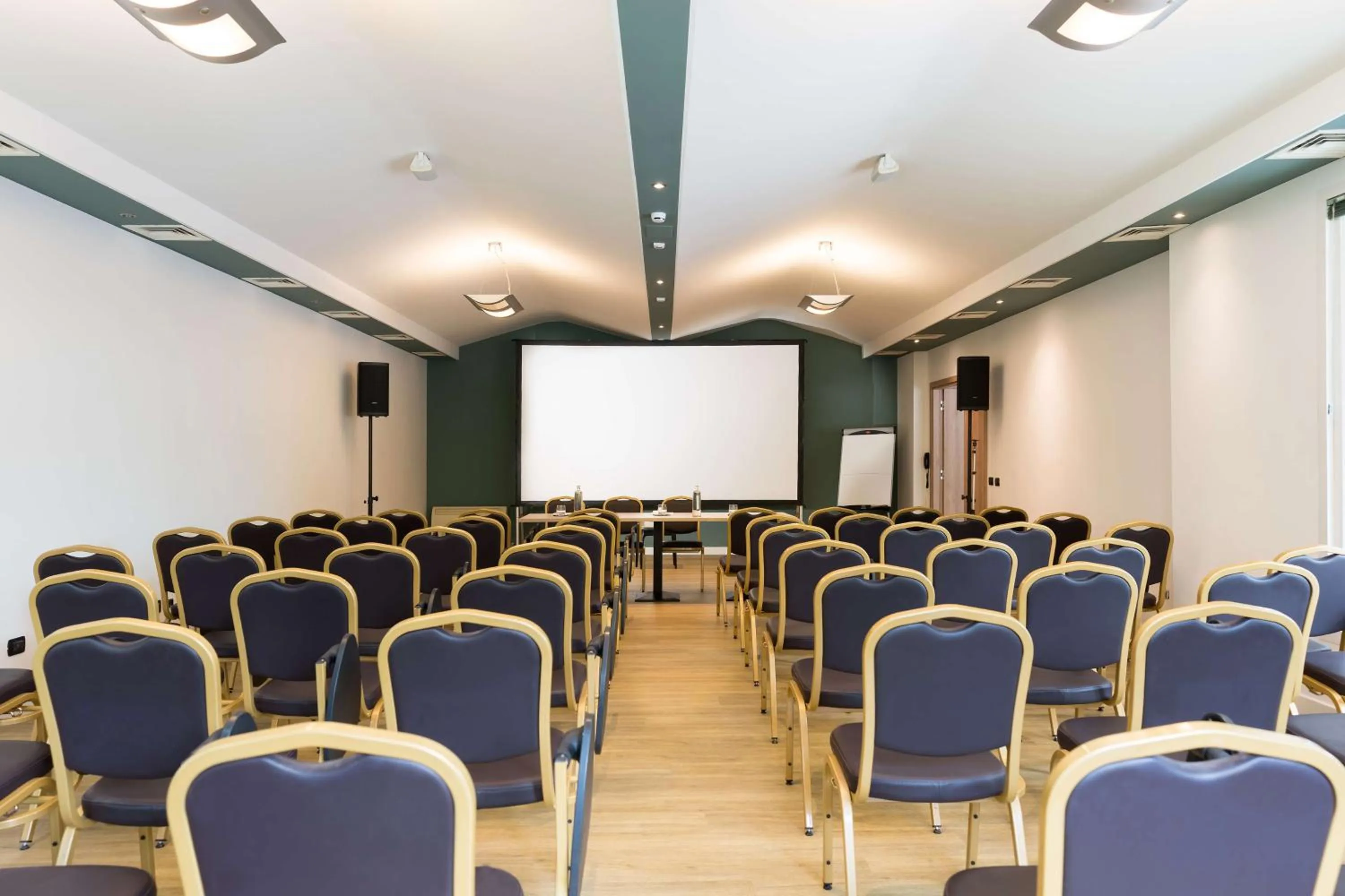 Meeting/conference room in Hilton Garden Inn Milan Malpensa