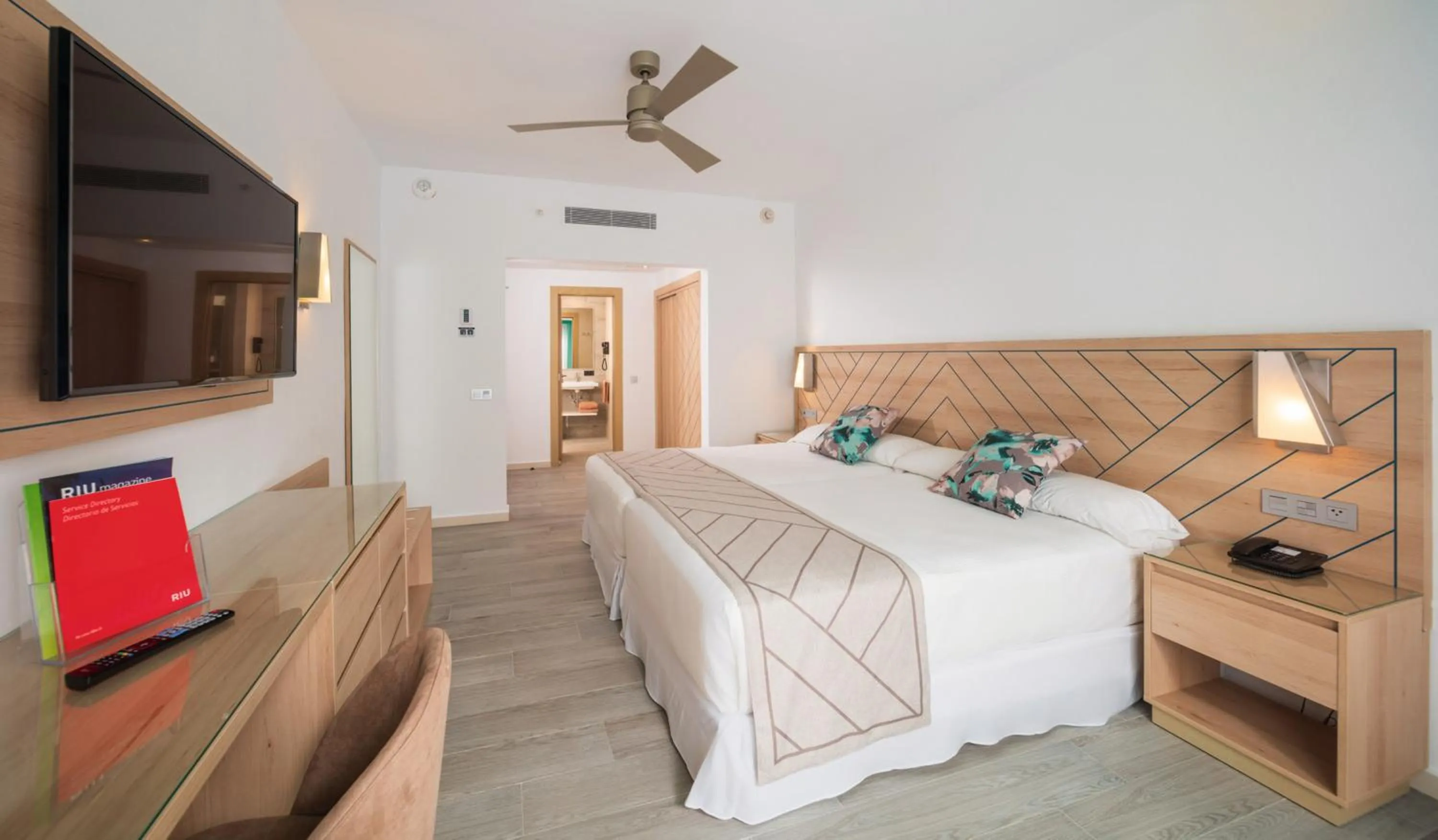 Bed in Riu Ocho Rios - All Inclusive