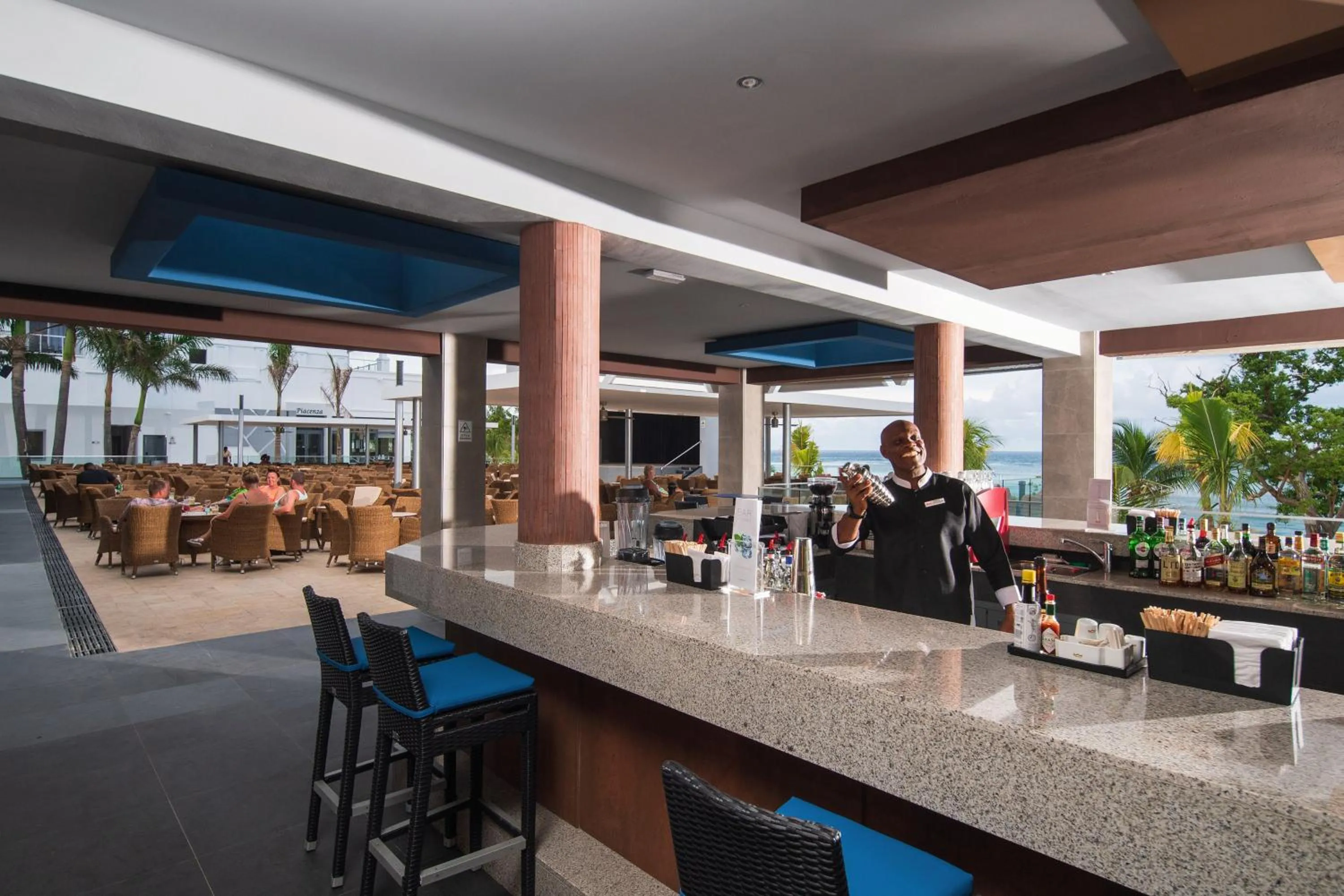 Lounge or bar in Riu Ocho Rios - All Inclusive
