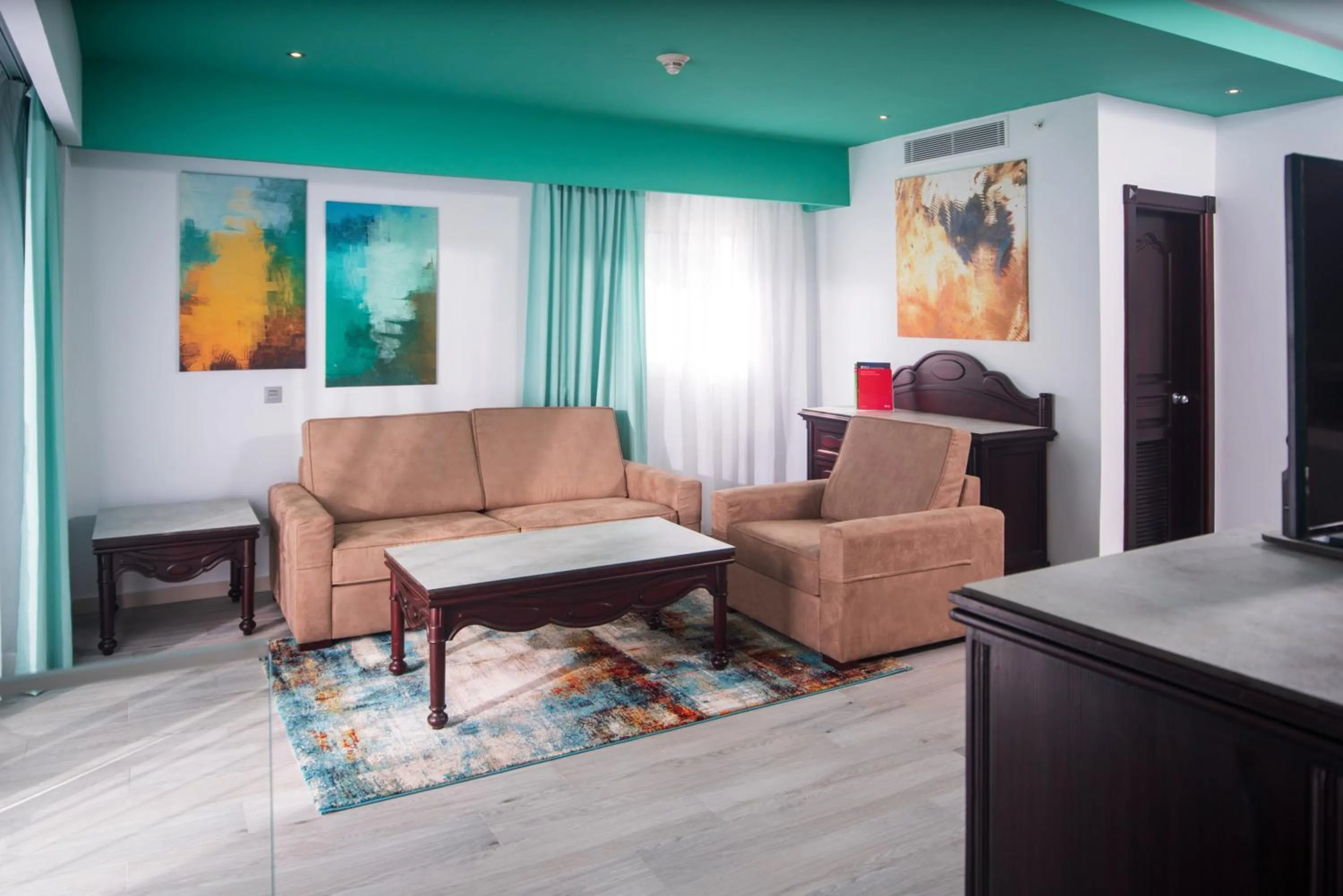 Living room in Riu Ocho Rios - All Inclusive