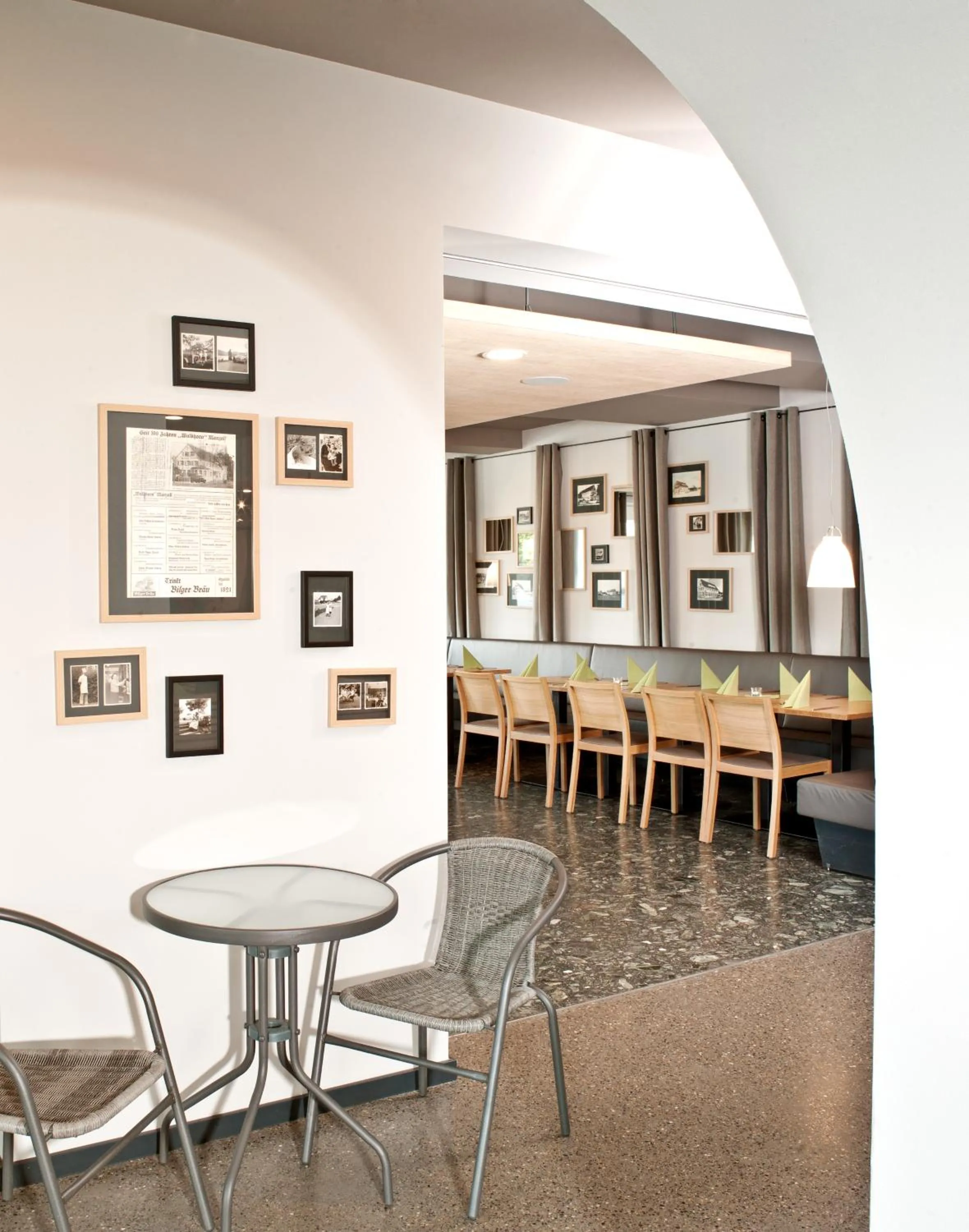 Restaurant/places to eat in Hotel Waldhorn