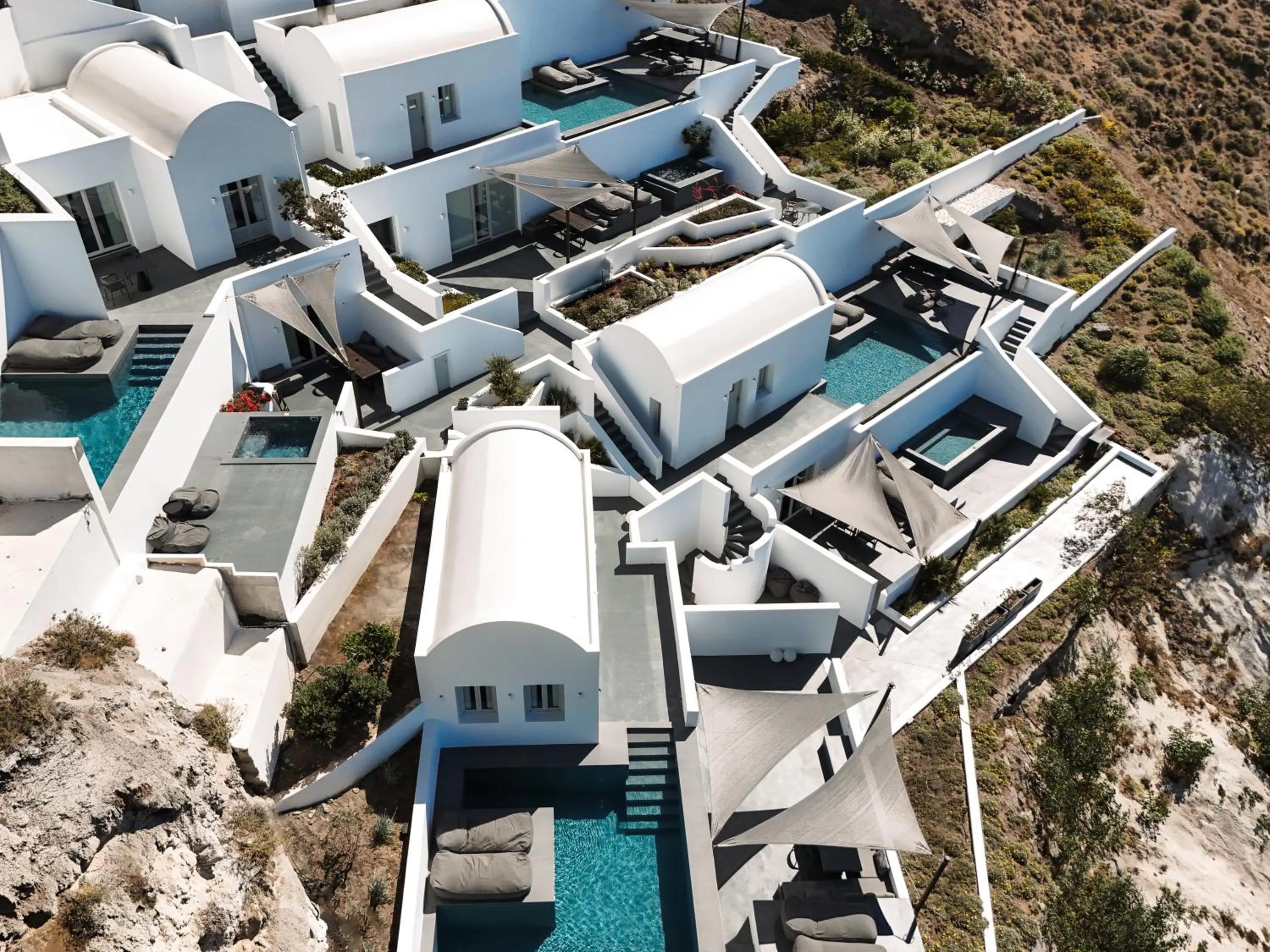 Property building in Santonero