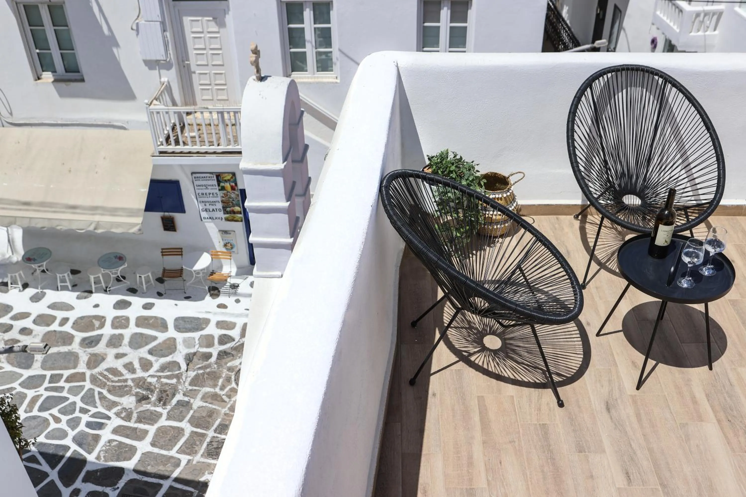 Property building in Whitelist Maisonette I and II in Mykonos Town