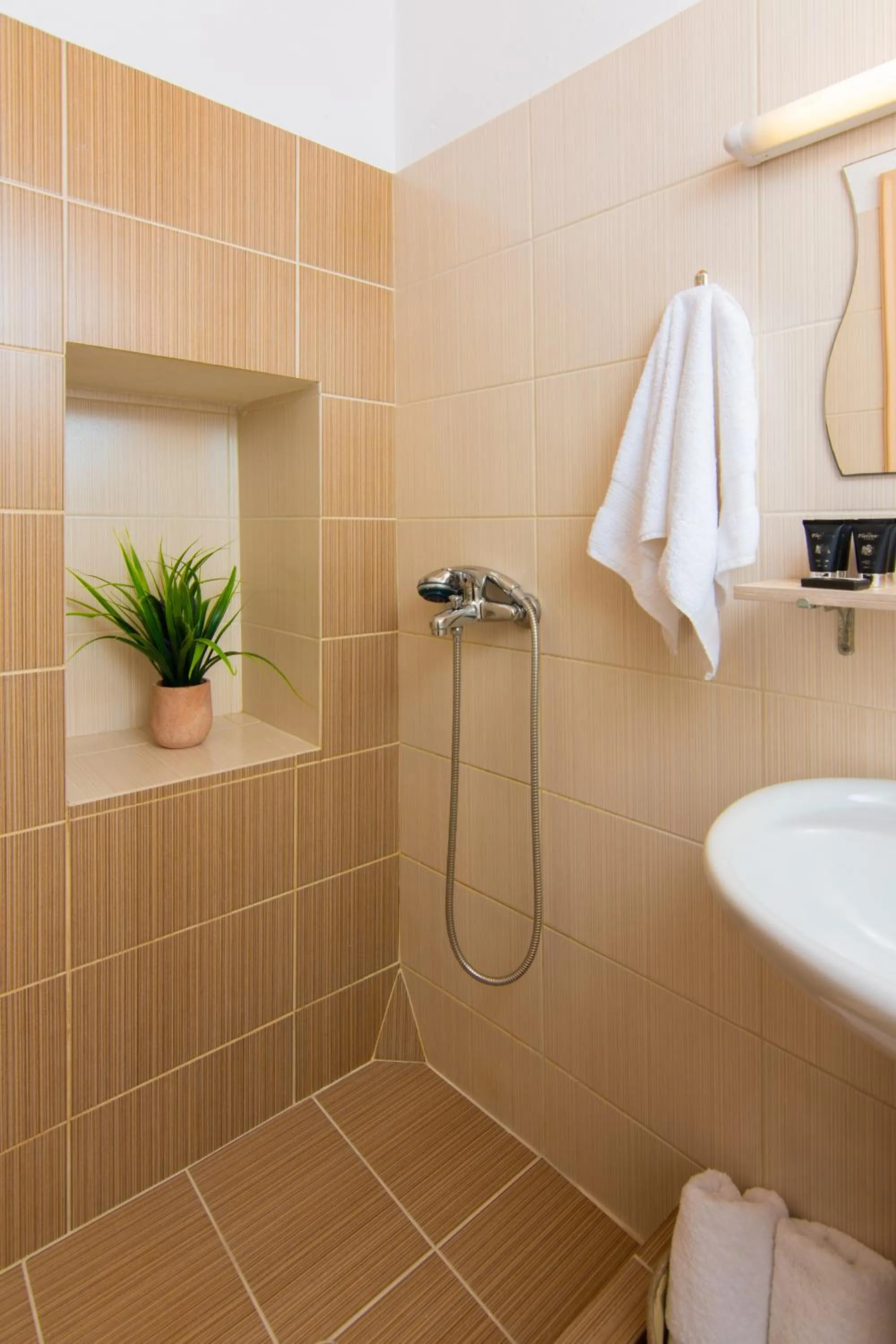 Shower in Whitelist Maisonette I and II in Mykonos Town