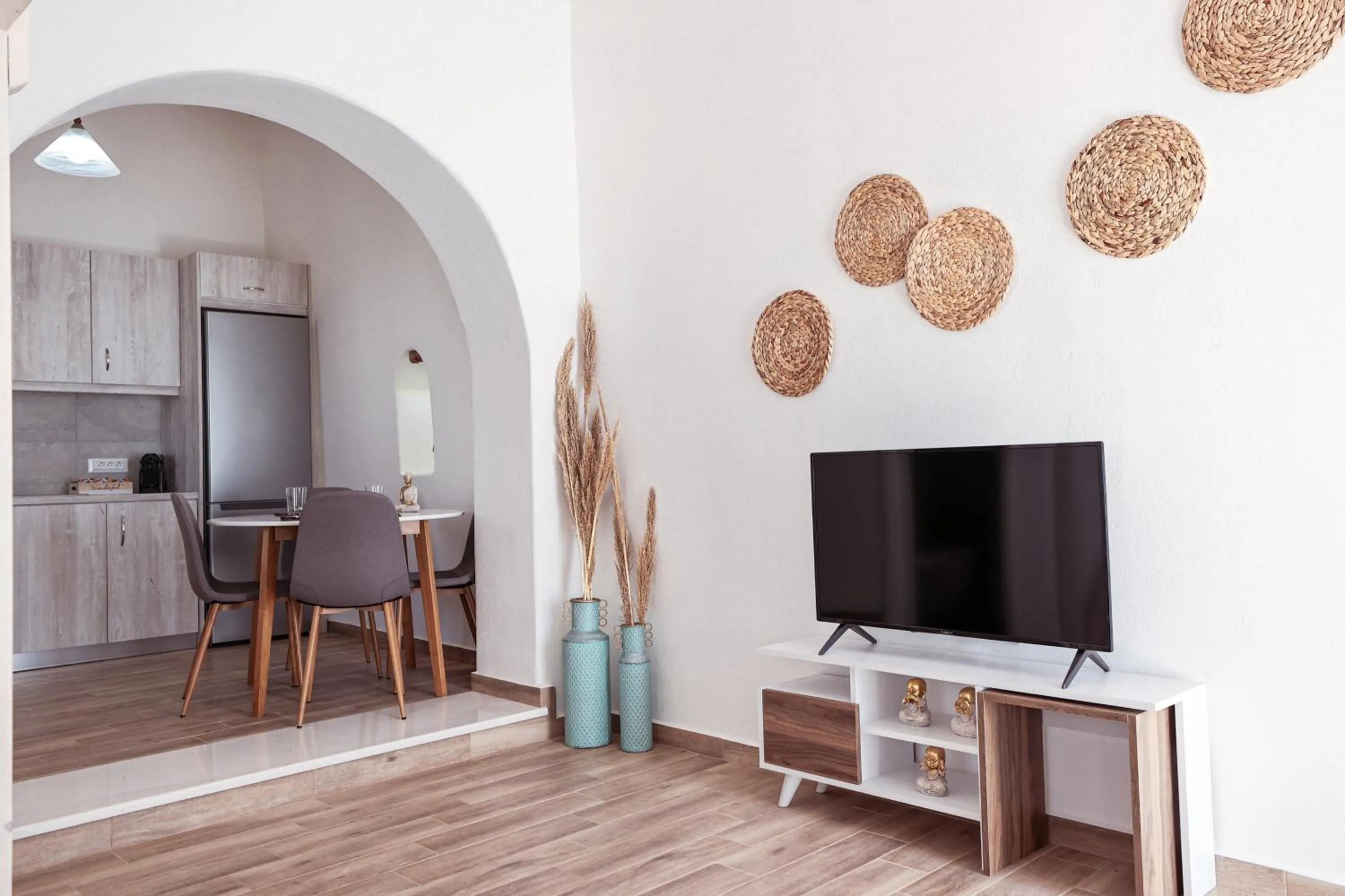 TV and multimedia in Whitelist Maisonette I and II in Mykonos Town