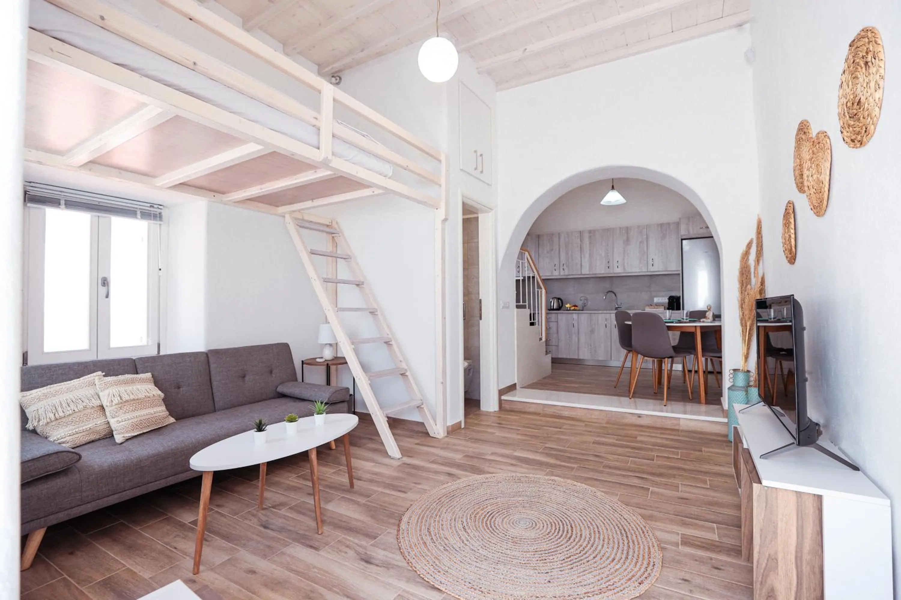 TV and multimedia in Whitelist Maisonette I and II in Mykonos Town