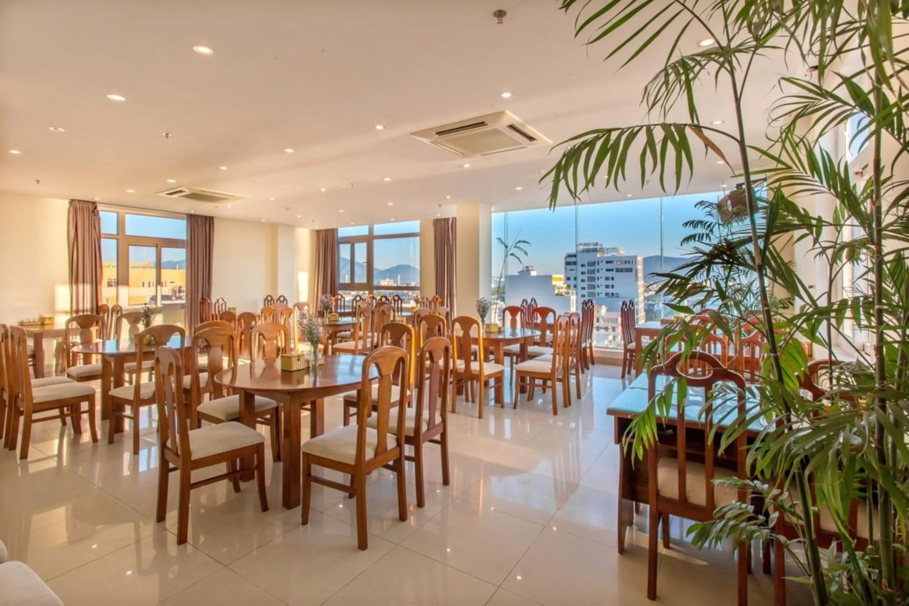 Restaurant/places to eat in Sunview Beach Hotel Danang