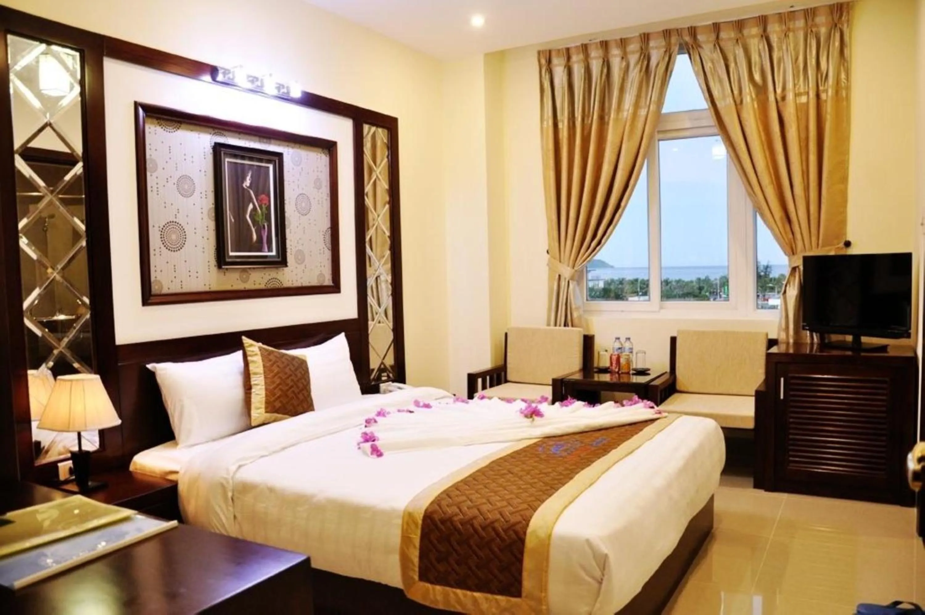 Bed in Sunview Beach Hotel Danang
