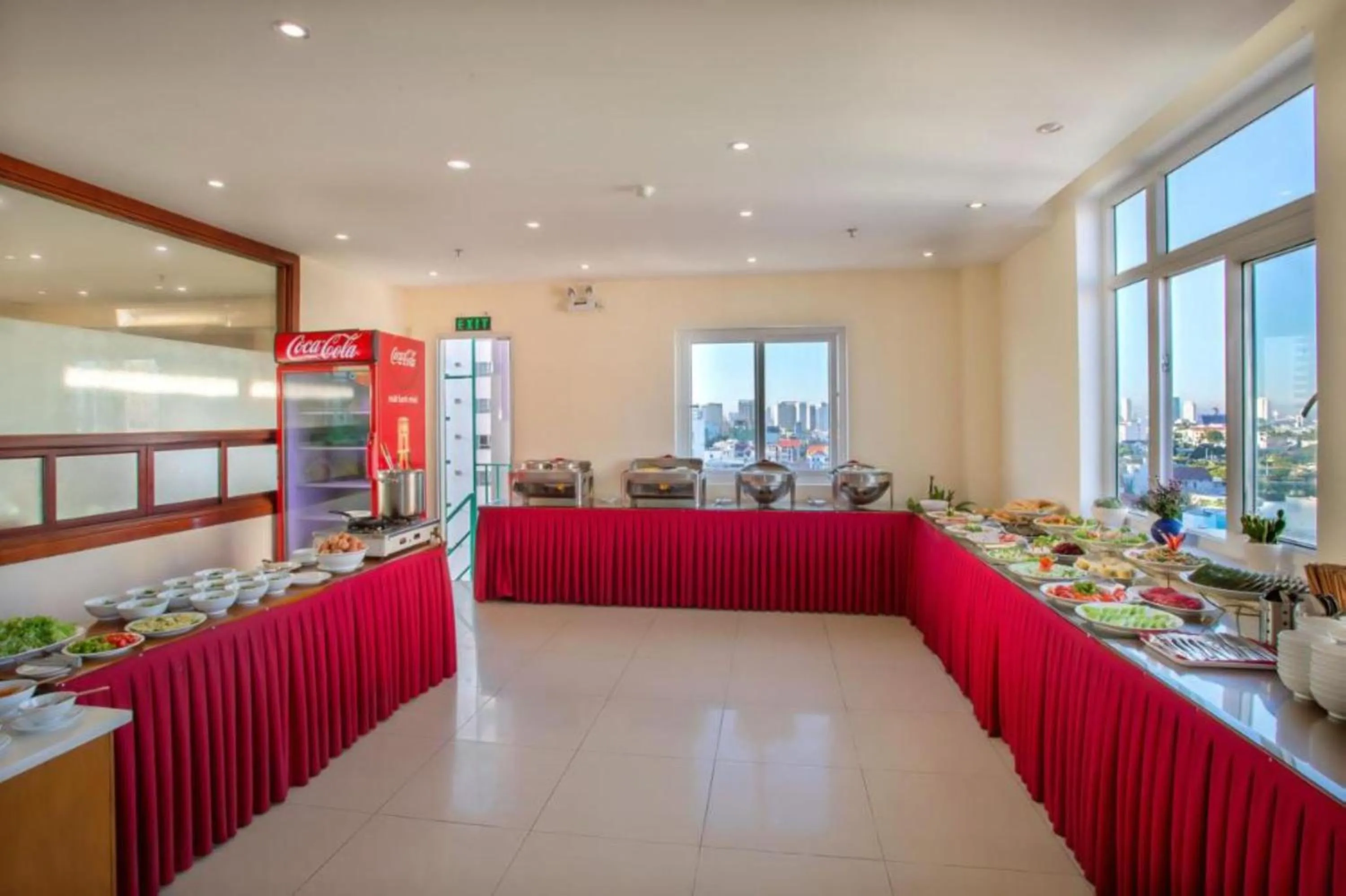 Restaurant/places to eat in Sunview Beach Hotel Danang