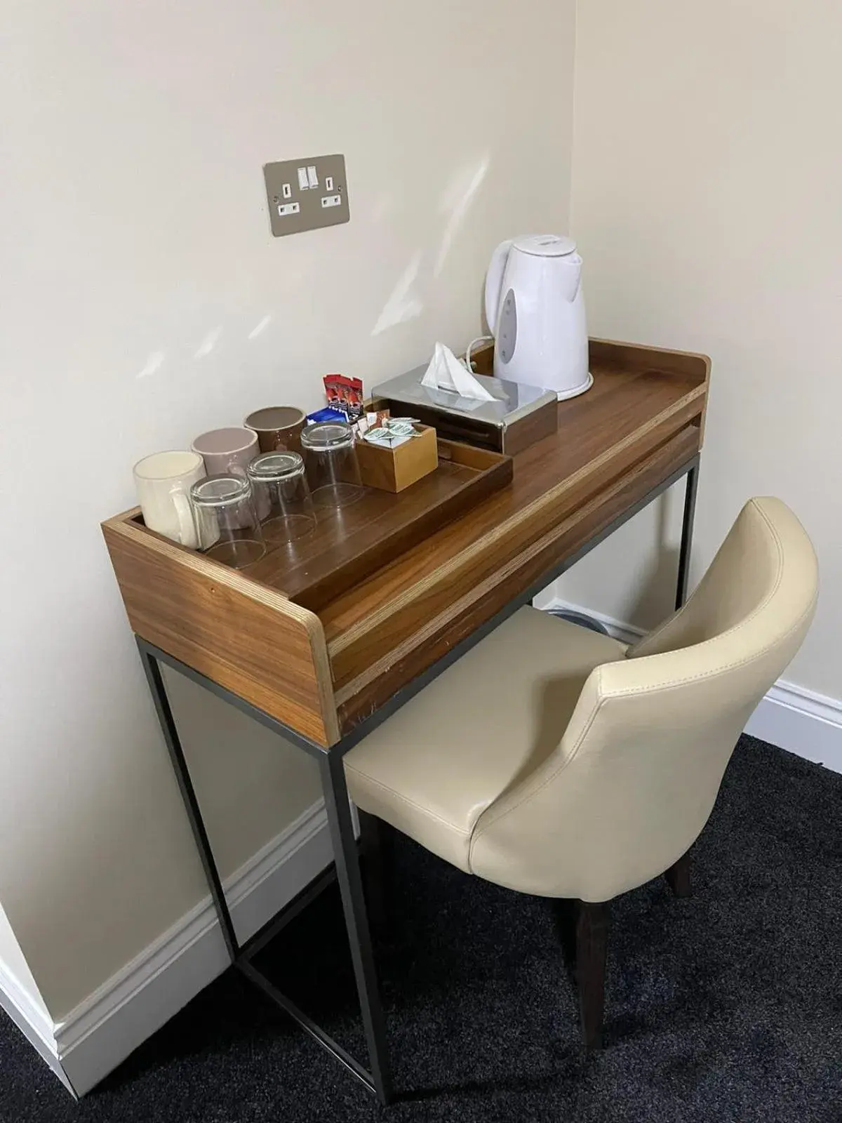 Standard Double Room in White Hart Hotel Standard Double Room in White Hart Hotel