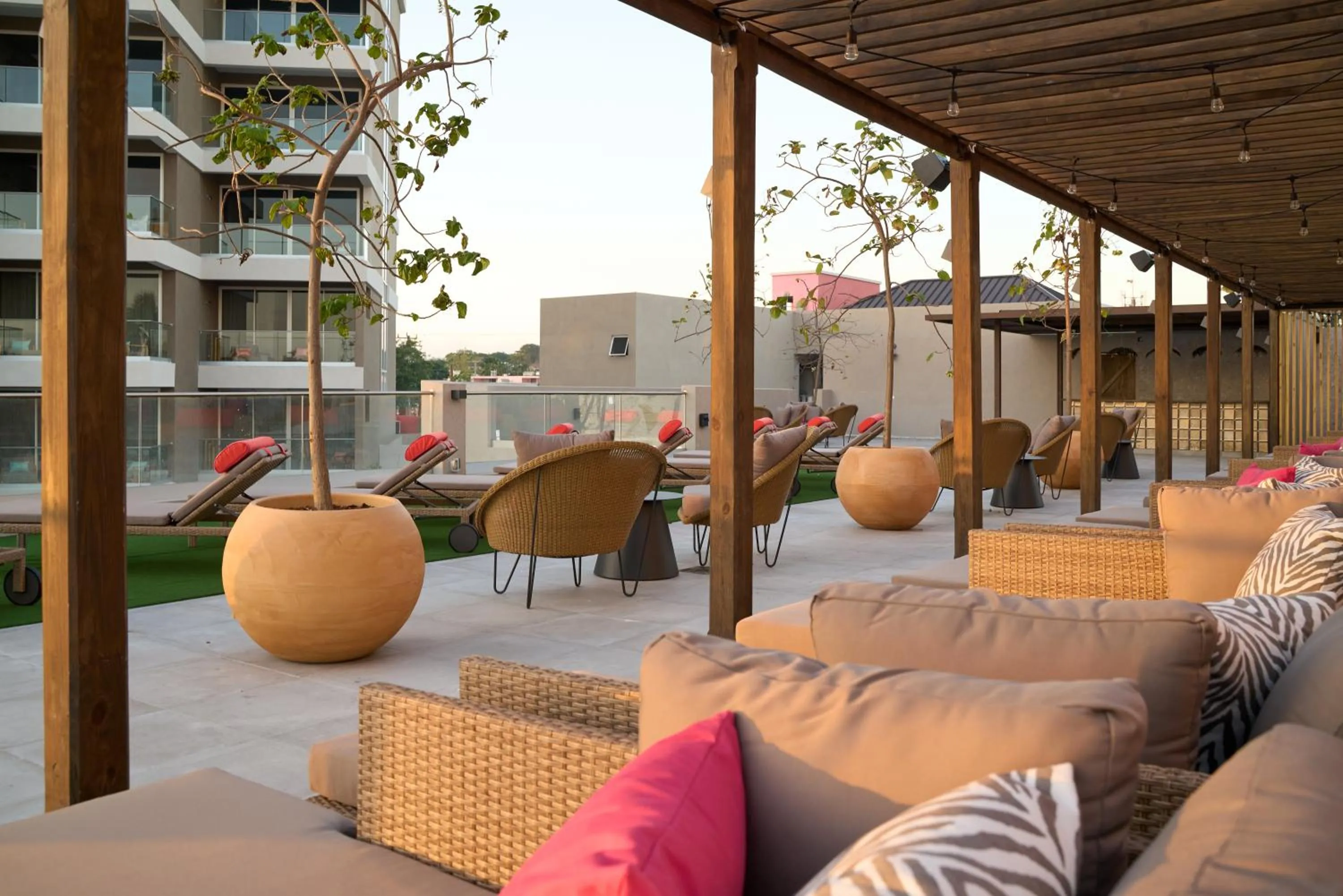 Lounge or bar in O2 Beach Club & Spa All Inclusive by Ocean Hotels