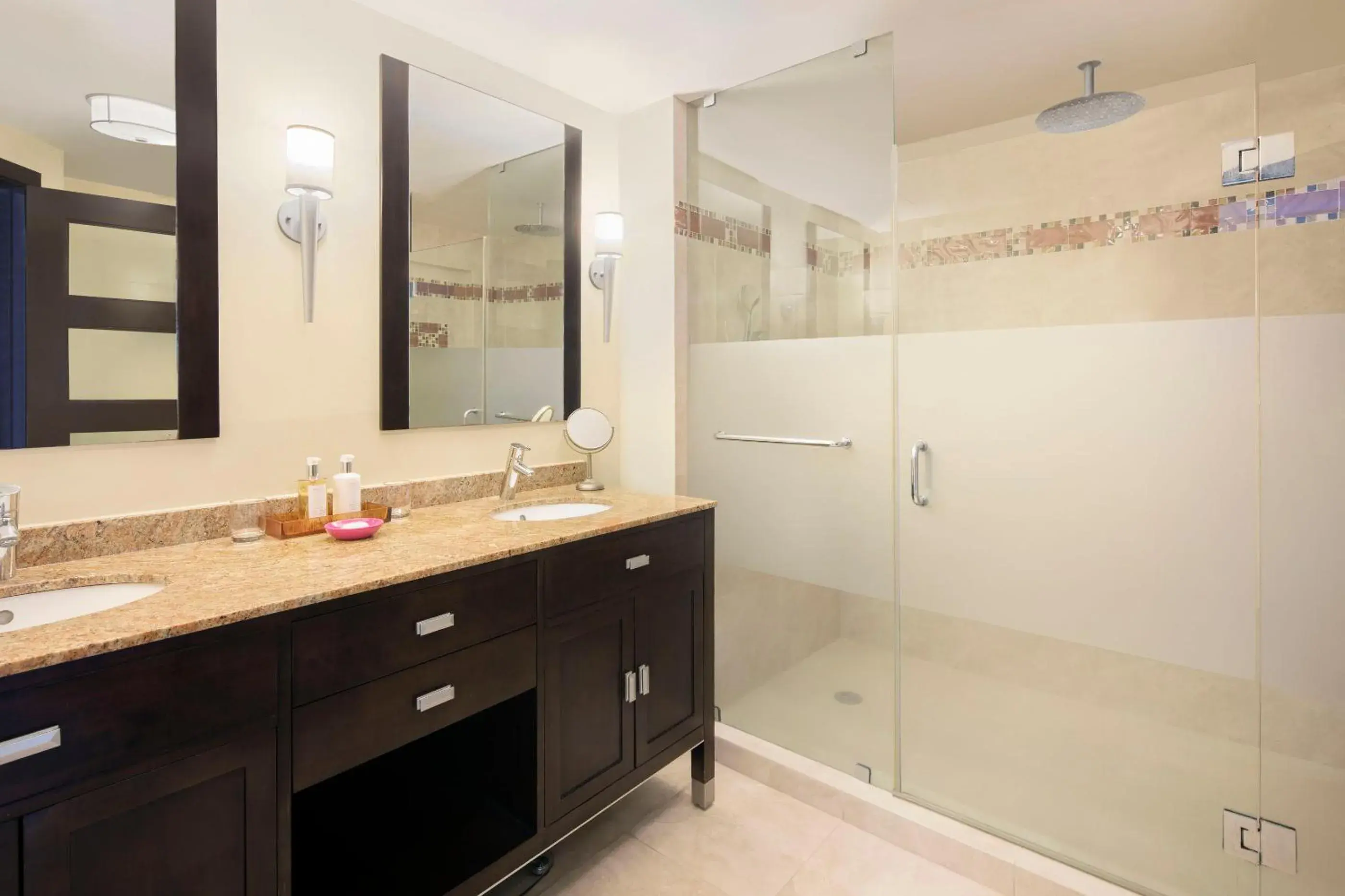 Luxury One-Bedroom Ocean Front Suite - single occupancy in O2 Beach Club & Spa All Inclusive by Ocean Hotels Luxury One-Bedroom Ocean Front Suite - single occupancy in O2 Beach Club & Spa All Inclusive by Ocean Hotels