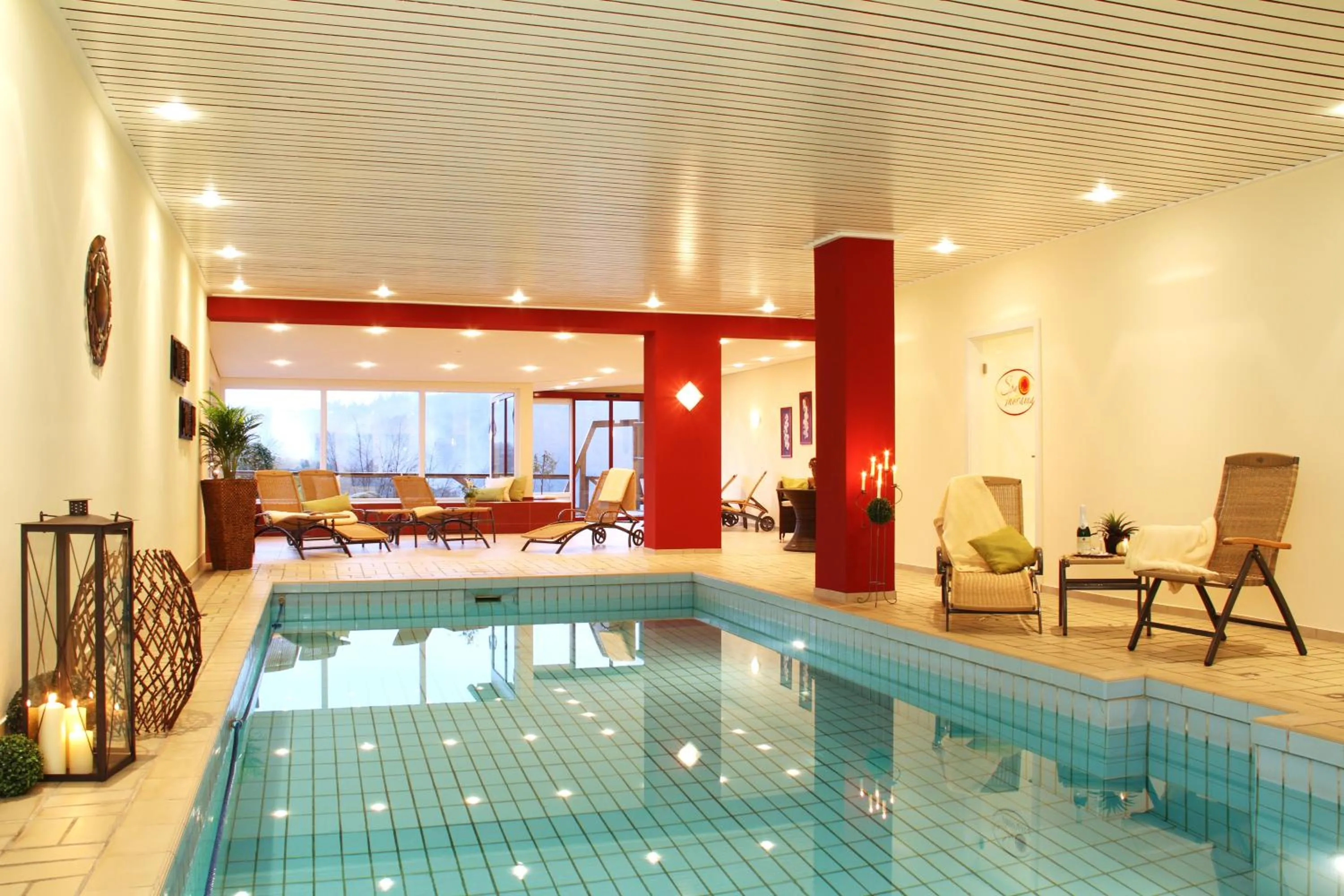 Swimming pool in PANORAMA Hotel Heimbuchenthal