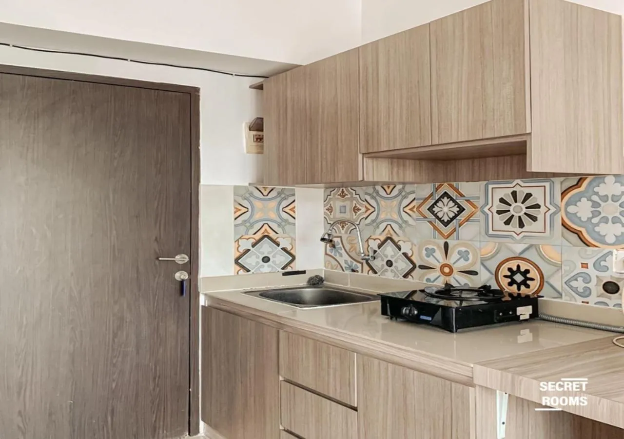 Kitchen or kitchenette in The Jarrdin Apartement by Secret Rooms