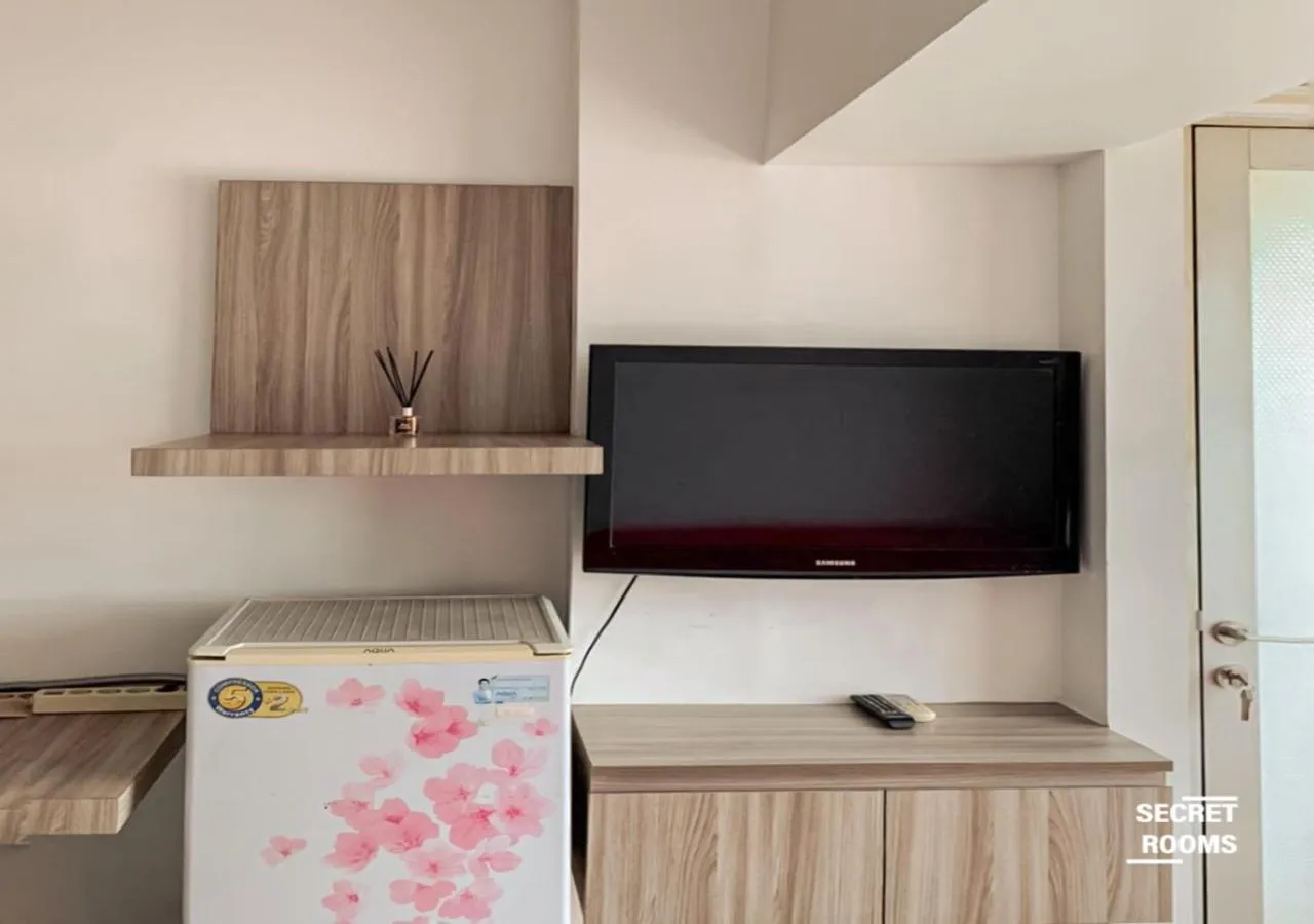 Kitchen or kitchenette in The Jarrdin Apartement by Secret Rooms