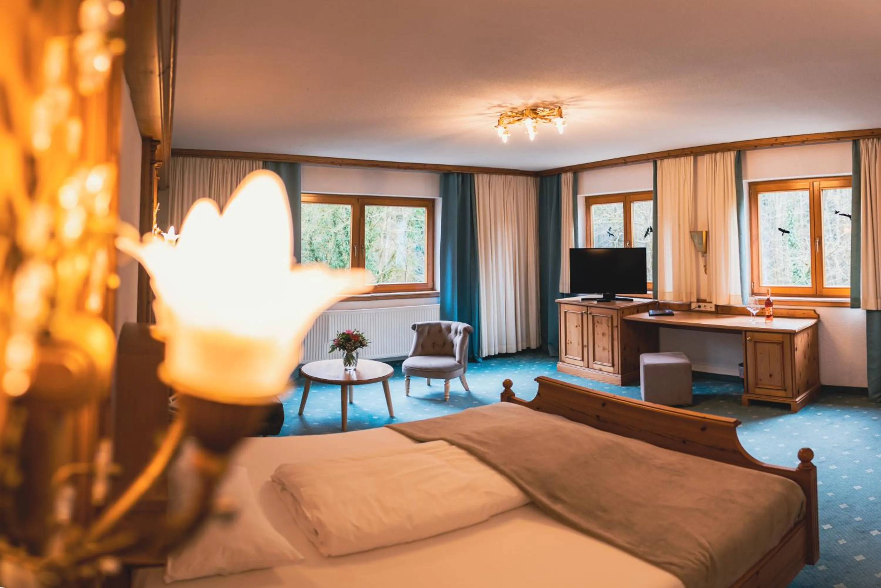 Photo of the whole room in Hotel-Restaurant Kreuzberghof Tagungs- und Veranstaltungshotel