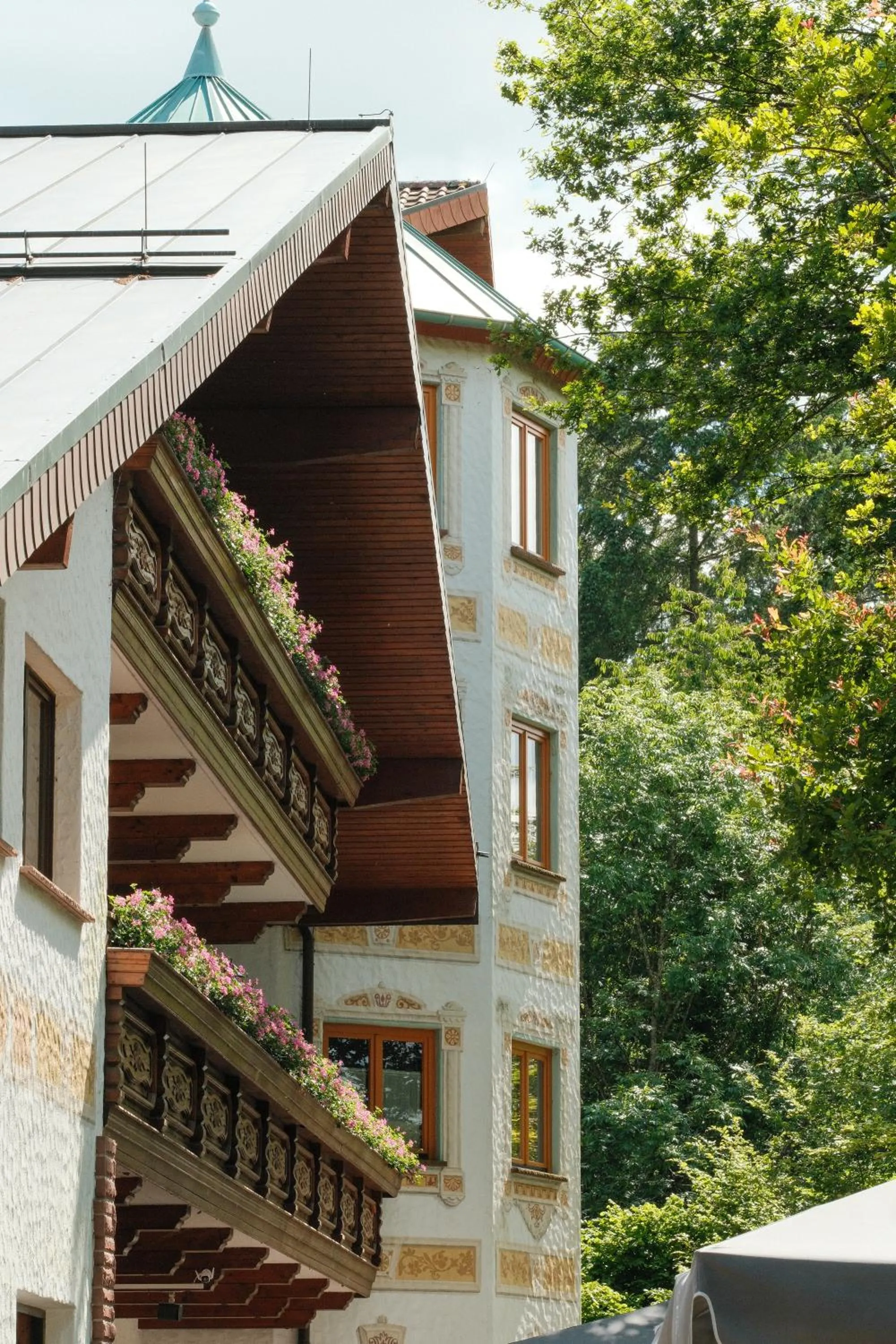 Property building in Hotel-Restaurant Kreuzberghof Tagungs- und Veranstaltungshotel
