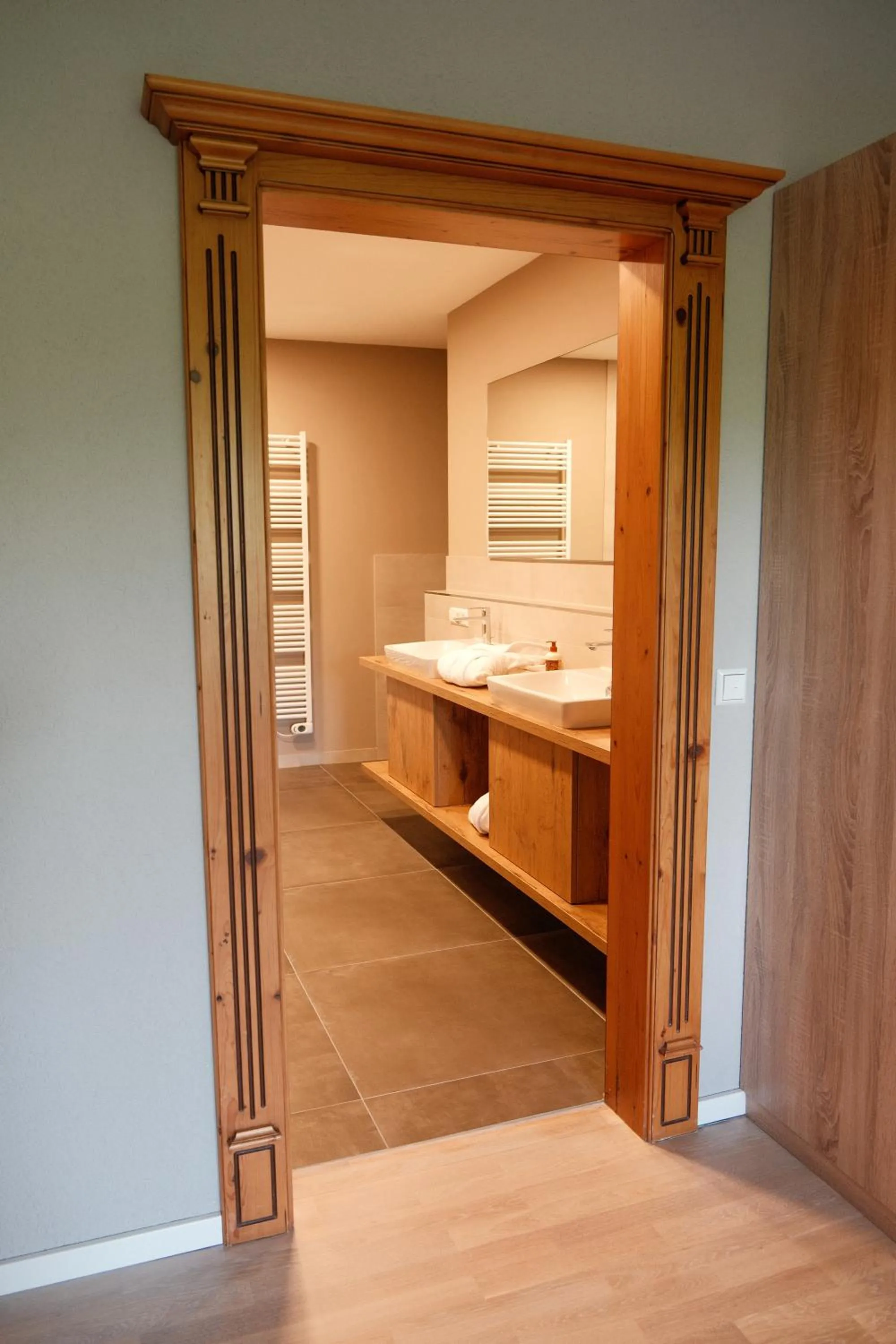 Bathroom in Hotel-Restaurant Kreuzberghof Tagungs- und Veranstaltungshotel