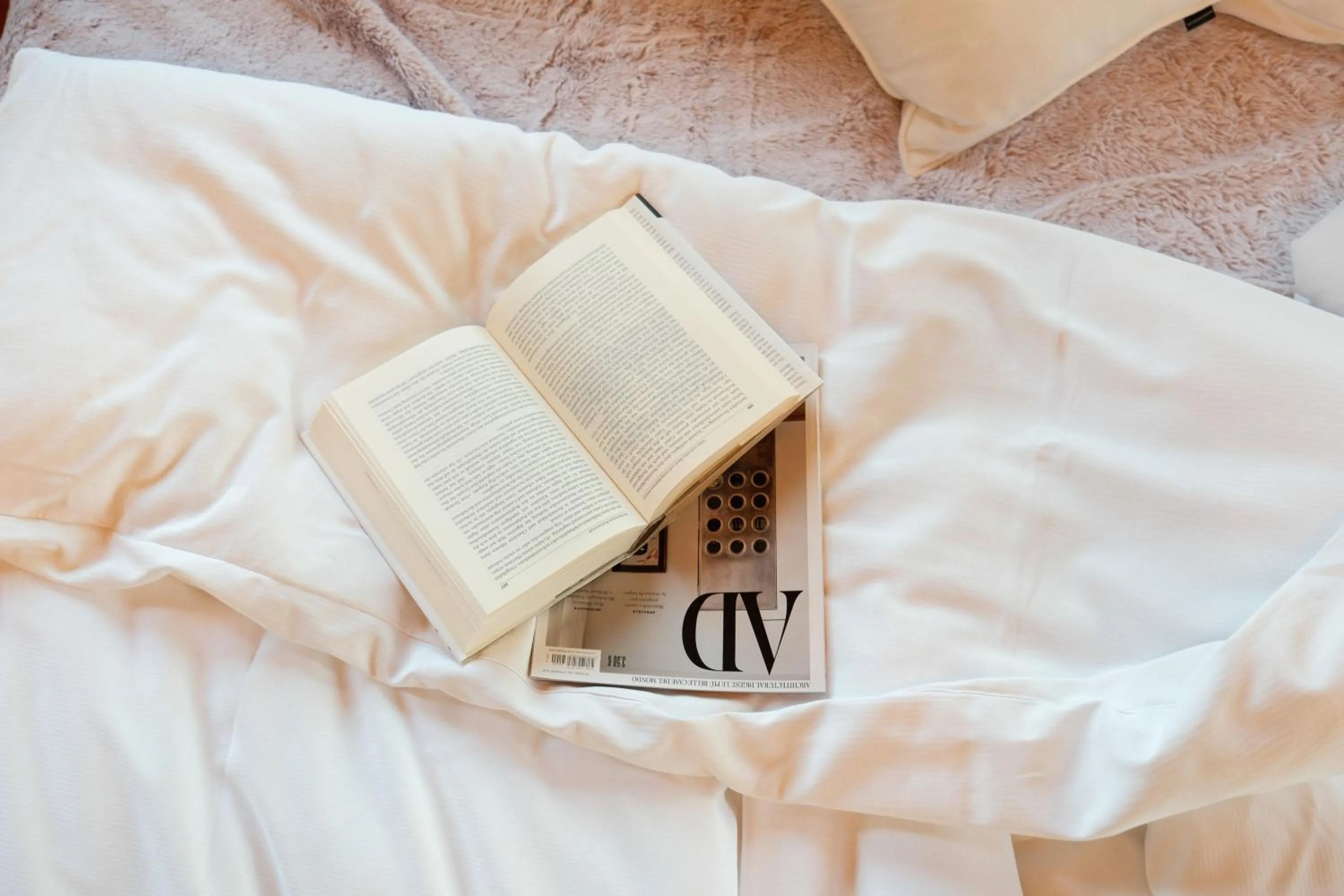 Bed in Hotel-Restaurant Kreuzberghof Tagungs- und Veranstaltungshotel