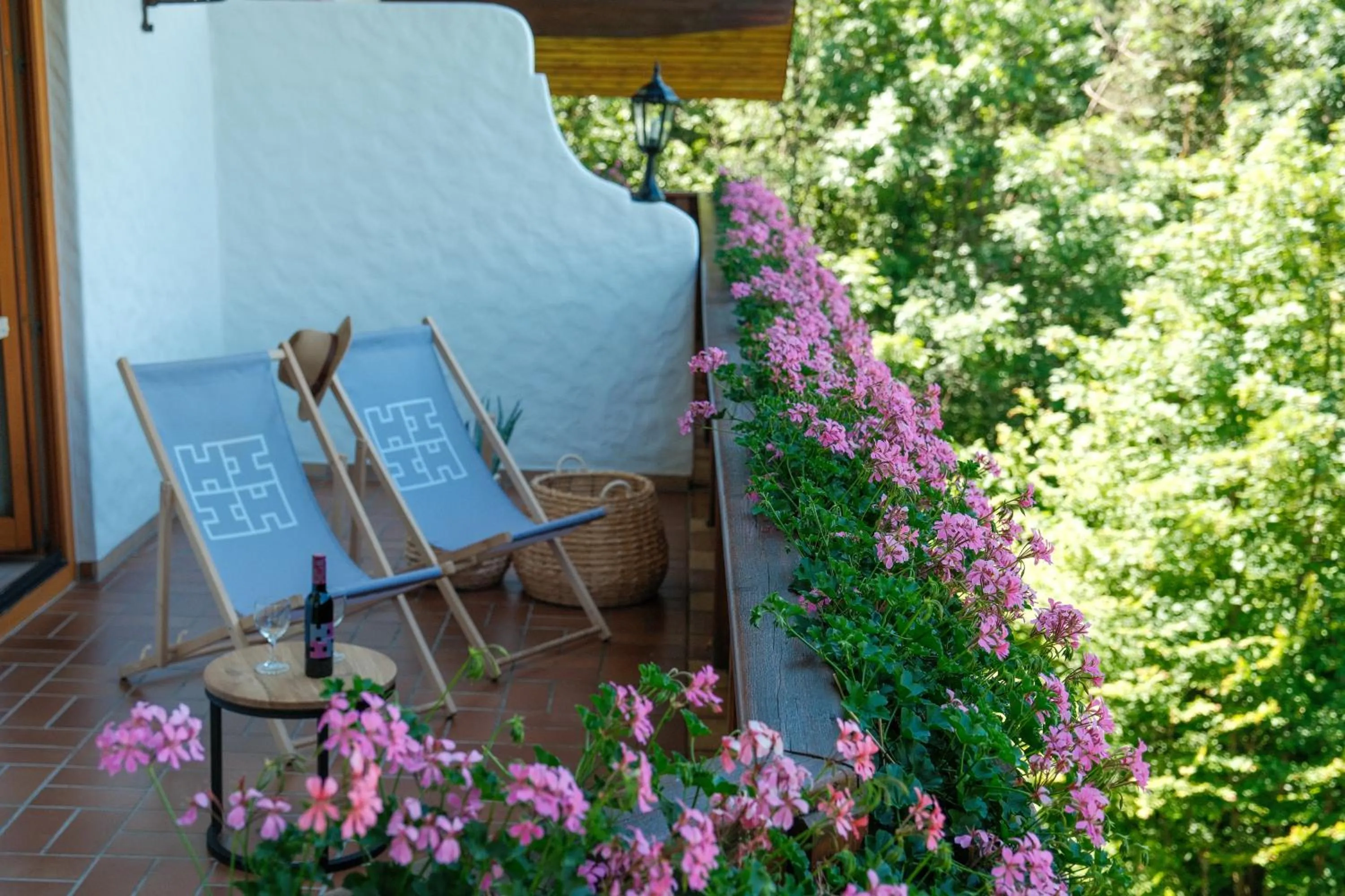 Balcony/Terrace in Hotel-Restaurant Kreuzberghof Tagungs- und Veranstaltungshotel