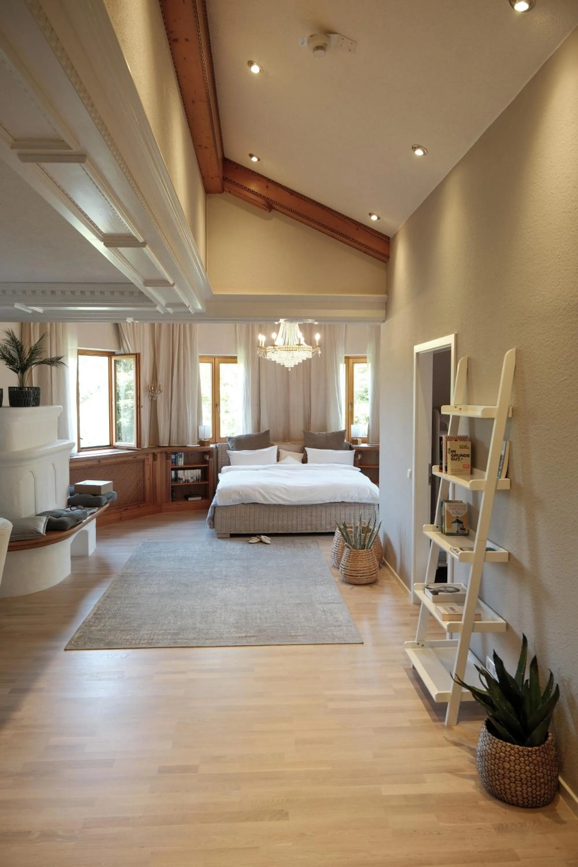 Bed in Hotel-Restaurant Kreuzberghof Tagungs- und Veranstaltungshotel