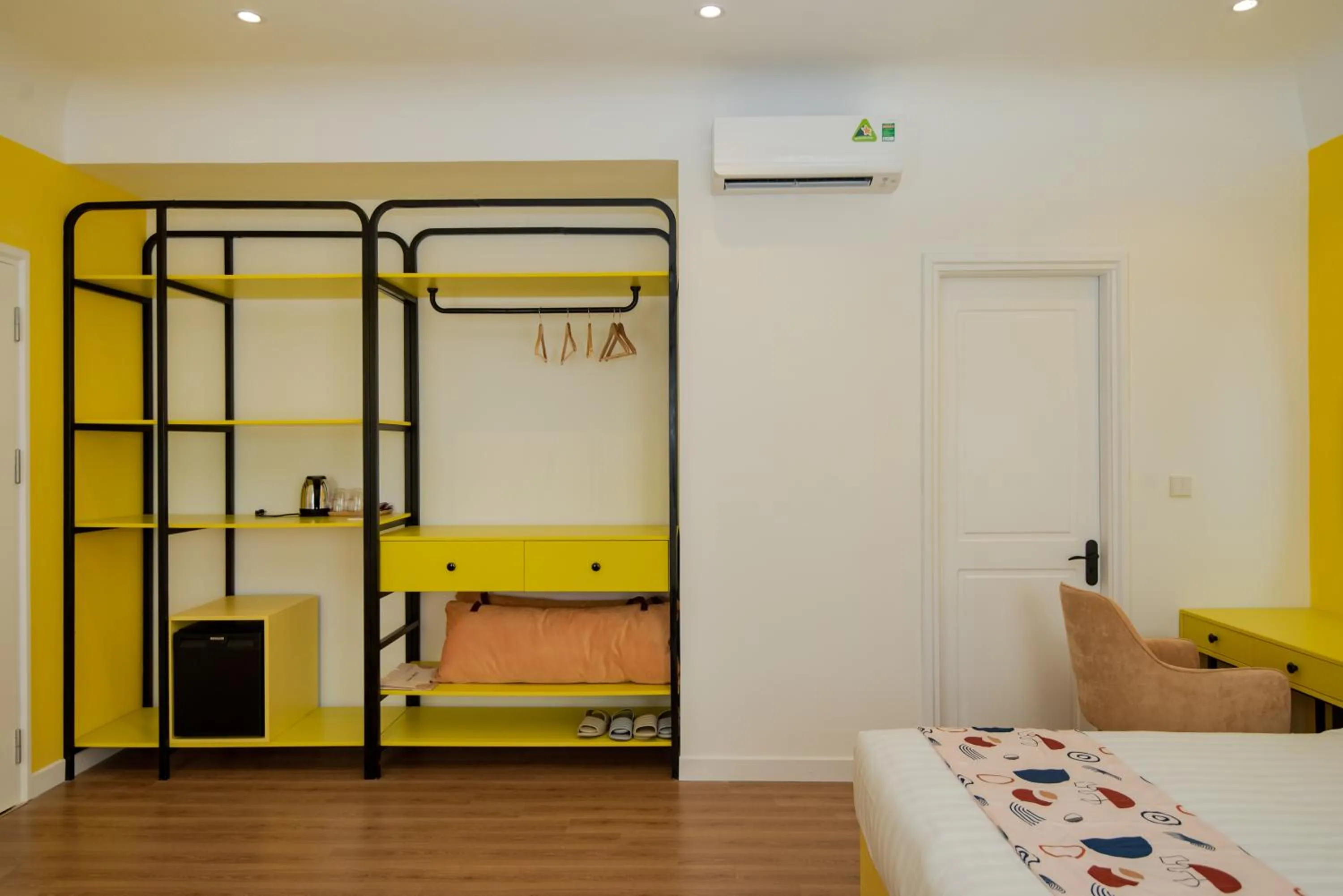 Photo of the whole room, Bed in Palette Collect's Boutique Hotel Ha Long