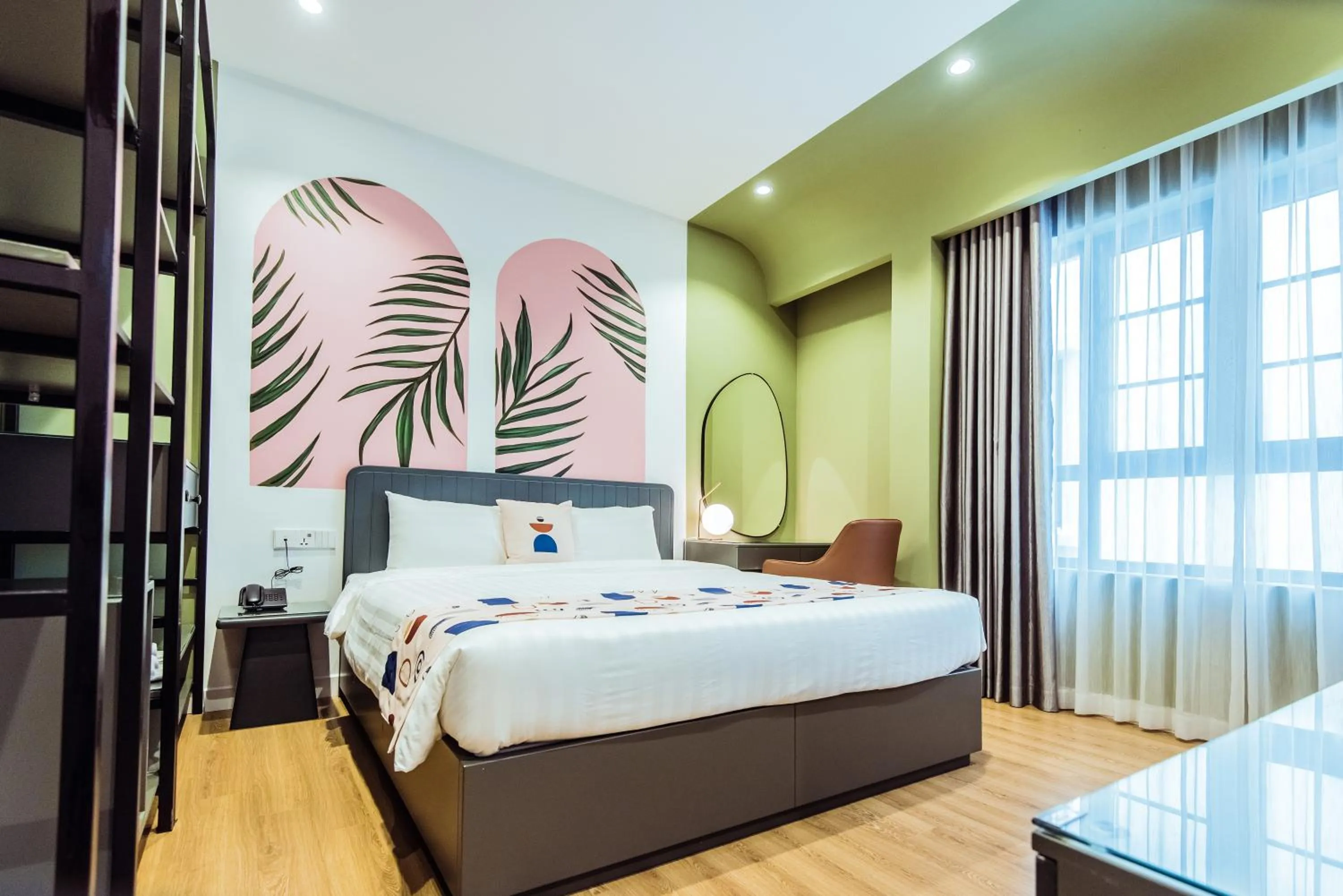 Photo of the whole room, Bed in Palette Collect's Boutique Hotel Ha Long