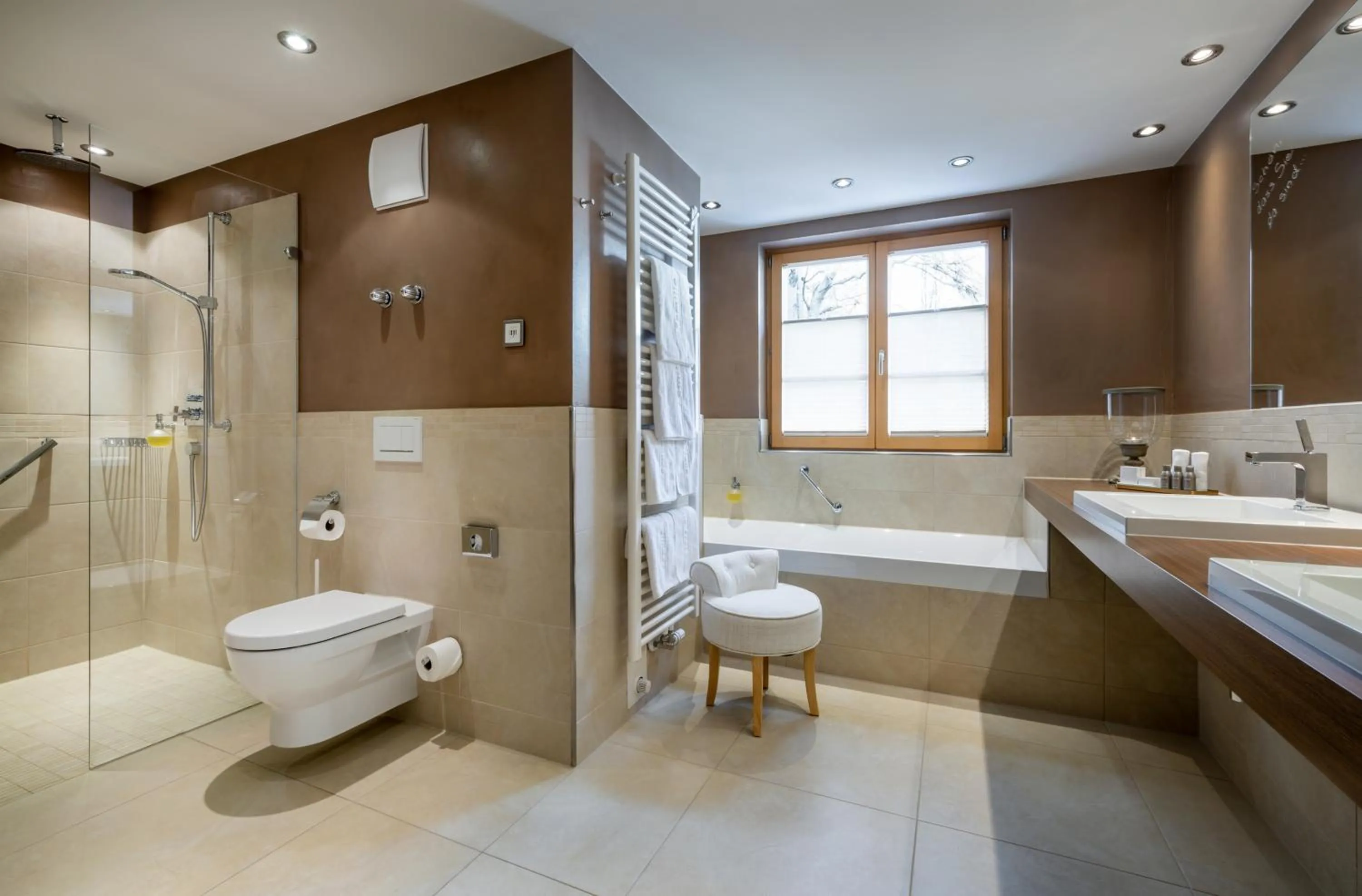 Shower in Hotel Franks