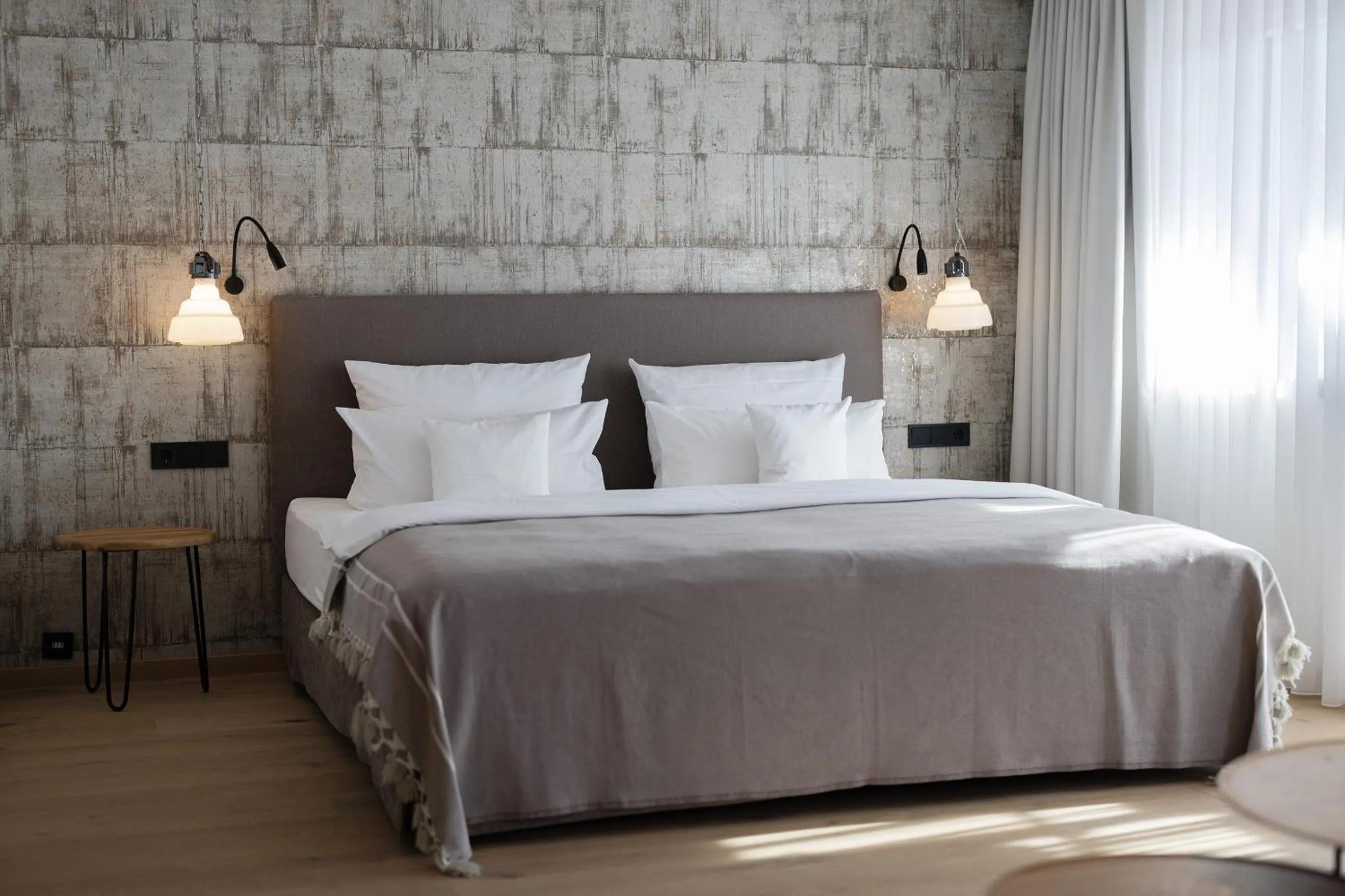 Staff, Bed in Hotel Franks