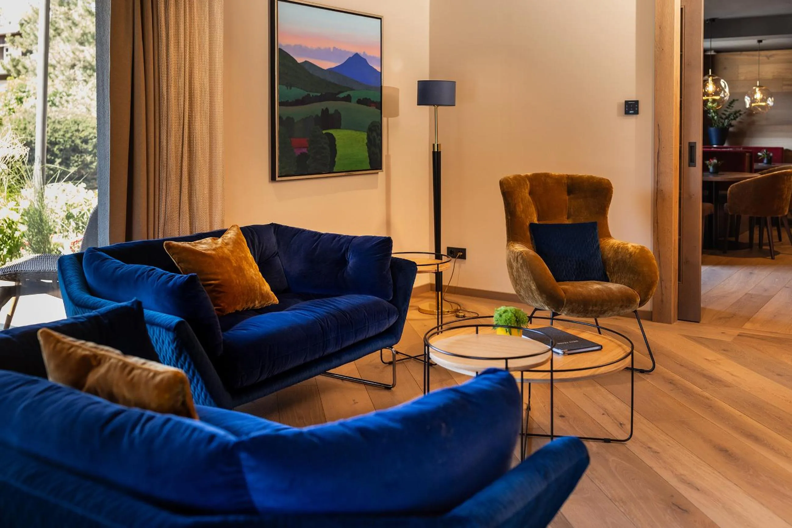 Communal lounge/ TV room in Hotel Franks