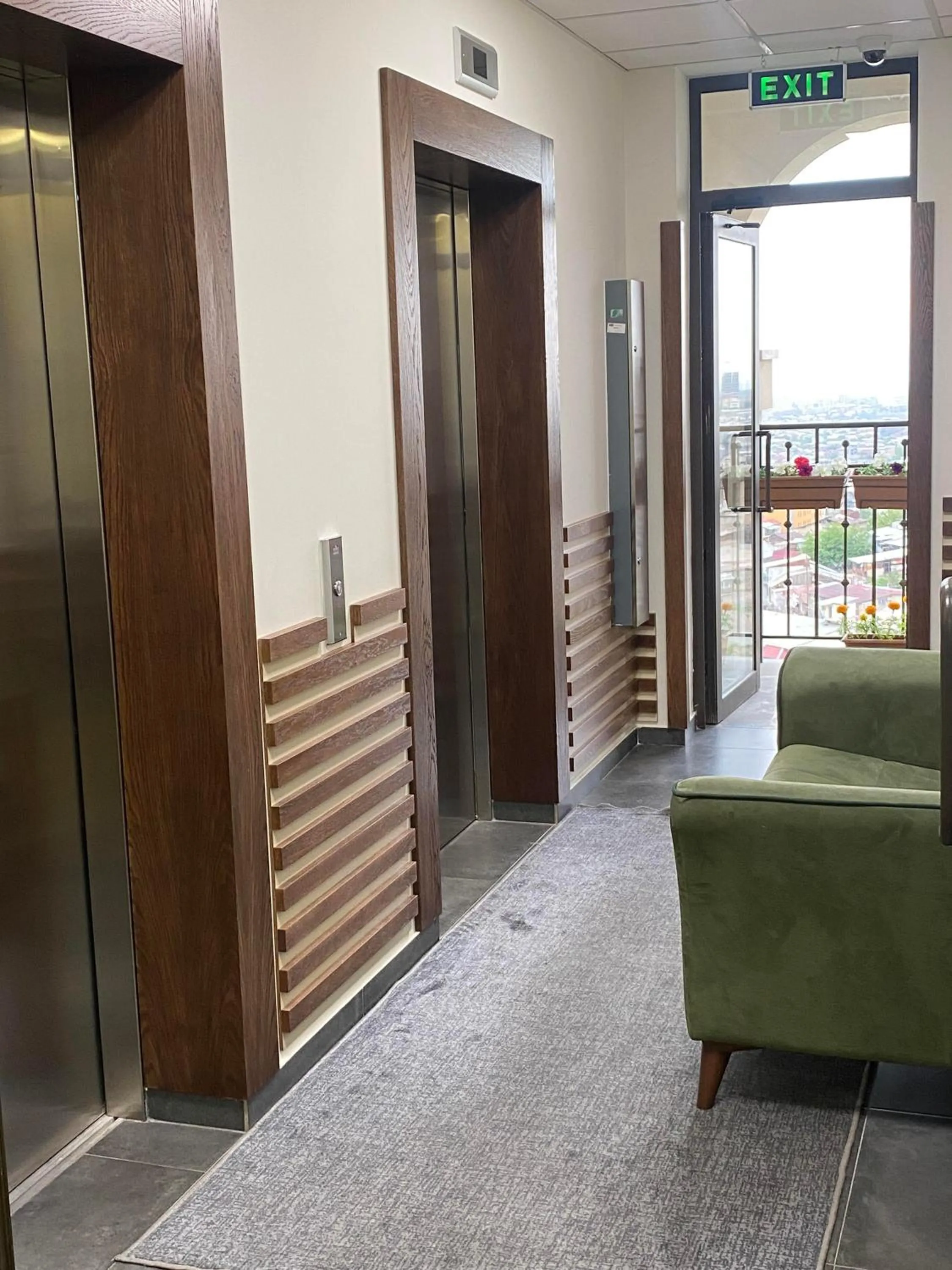 elevator in Rooftop Apart-Hotel