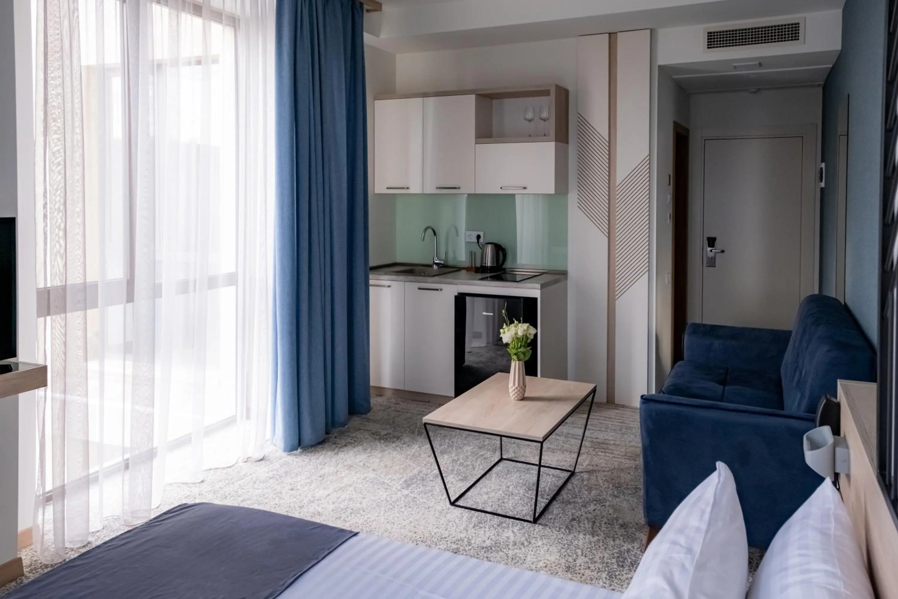 Kitchen or kitchenette in Rooftop Apart-Hotel