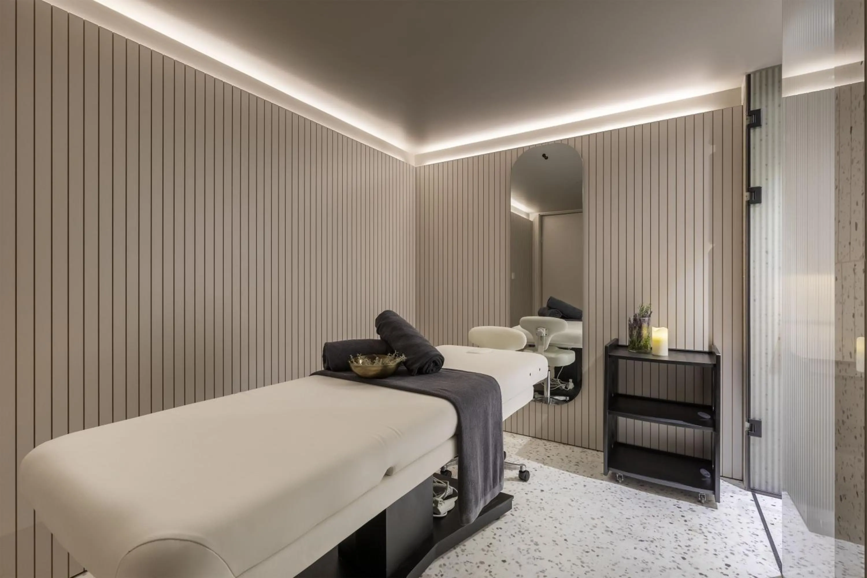 Massage, Bed in NEXT - by Savoy Signature