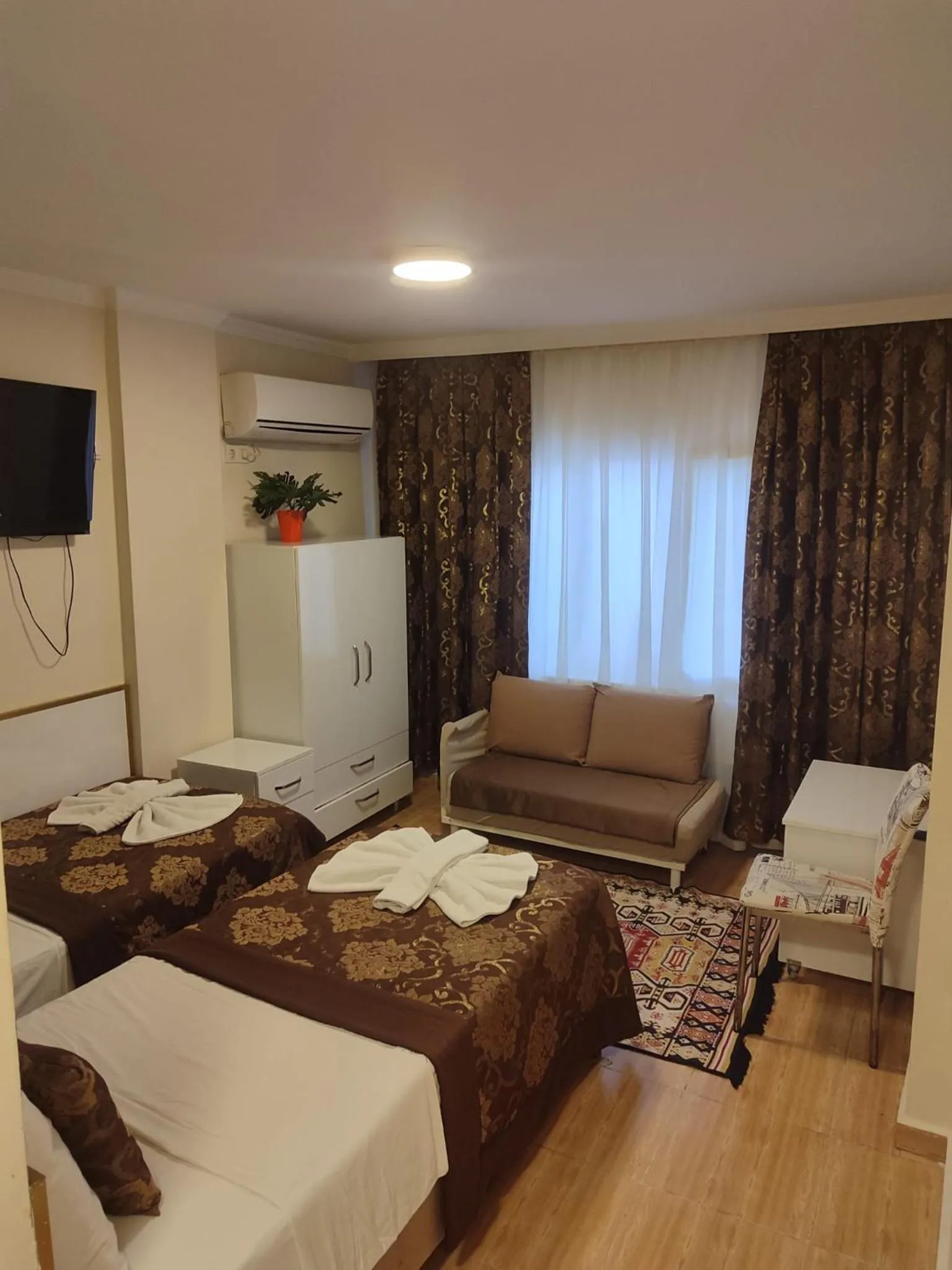 Deluxe Double or Twin Room in Hotel Best Apart