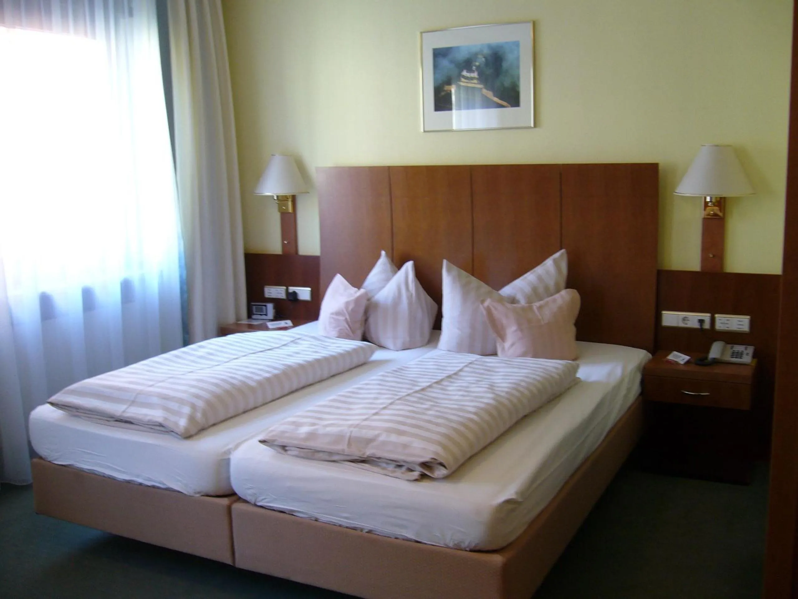 Bed in Hotel Alter Kranen