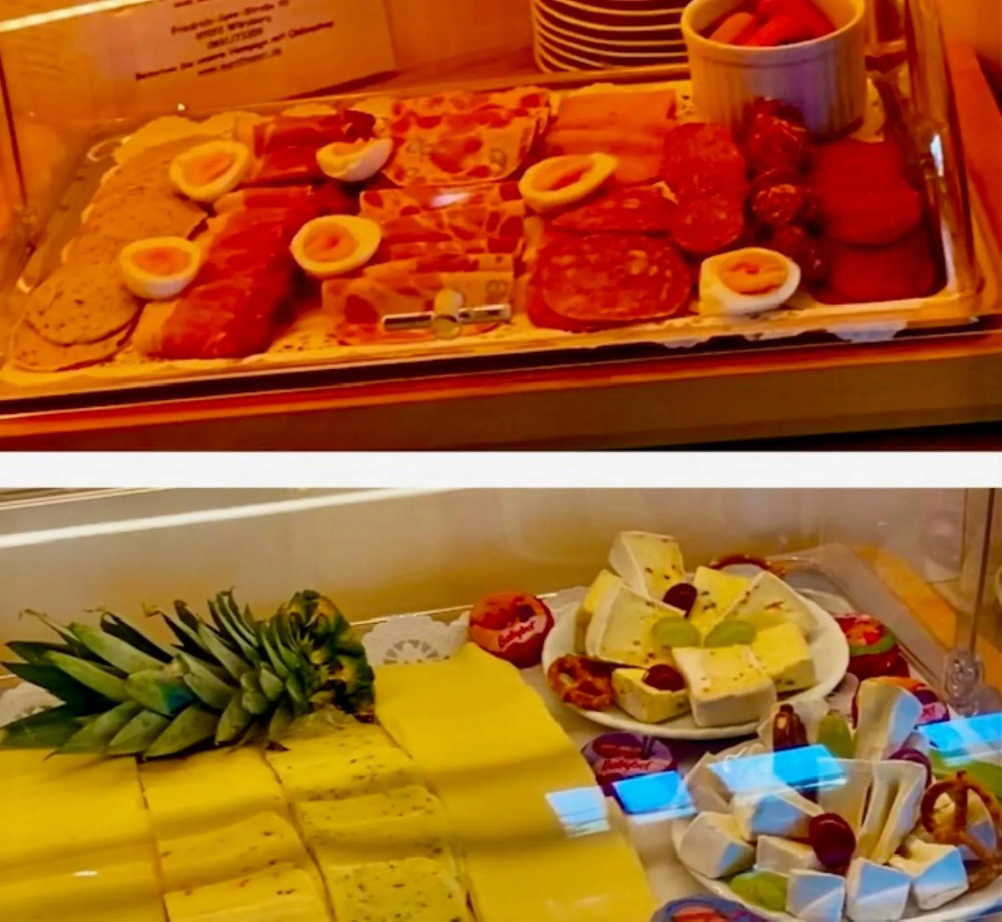 Buffet breakfast in Hotel Alter Kranen