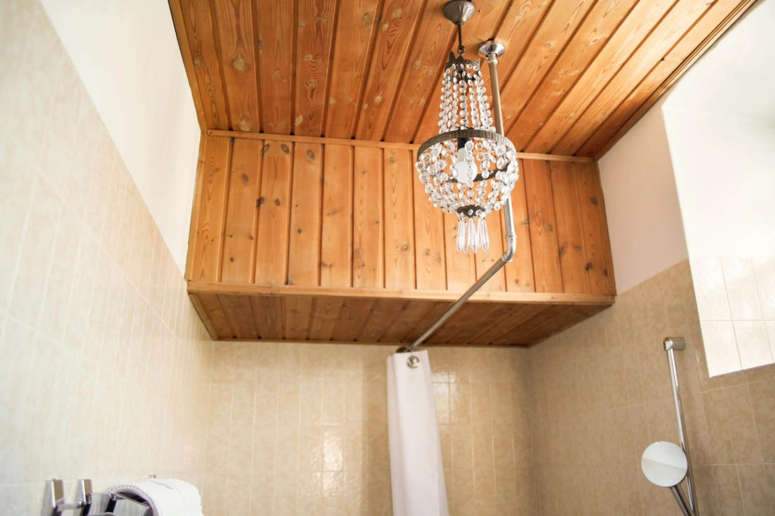 Shower in Weisses Rössl